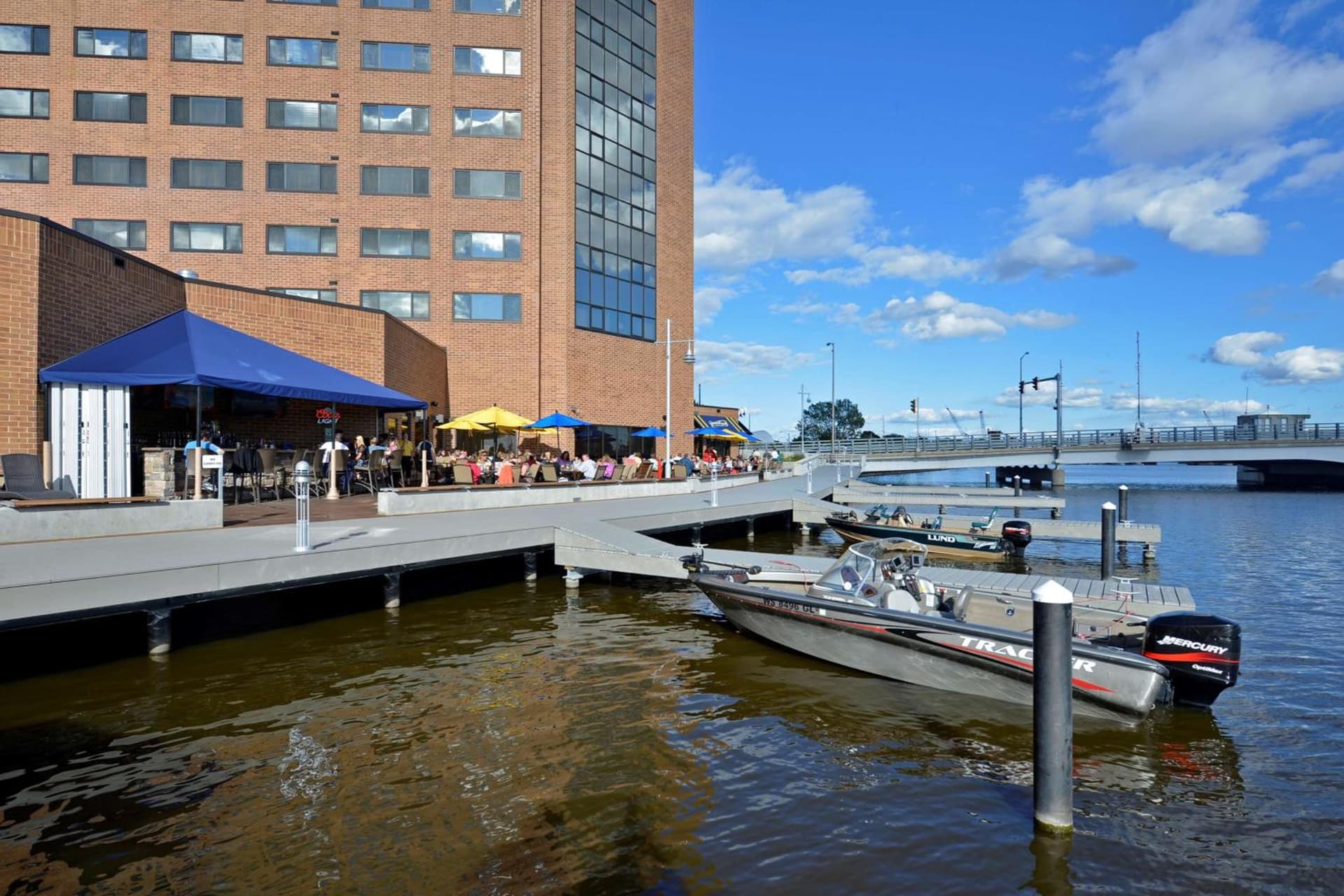Oshkosh Marriott Waterfront Hotel & Convention Center gallery photo in Oshkosh, WI — image 7