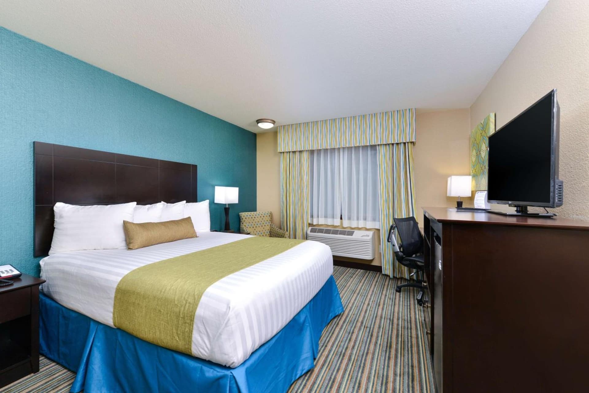 Best Western Long Beach Inn property views in Long Beach, WA — gallery photo 3