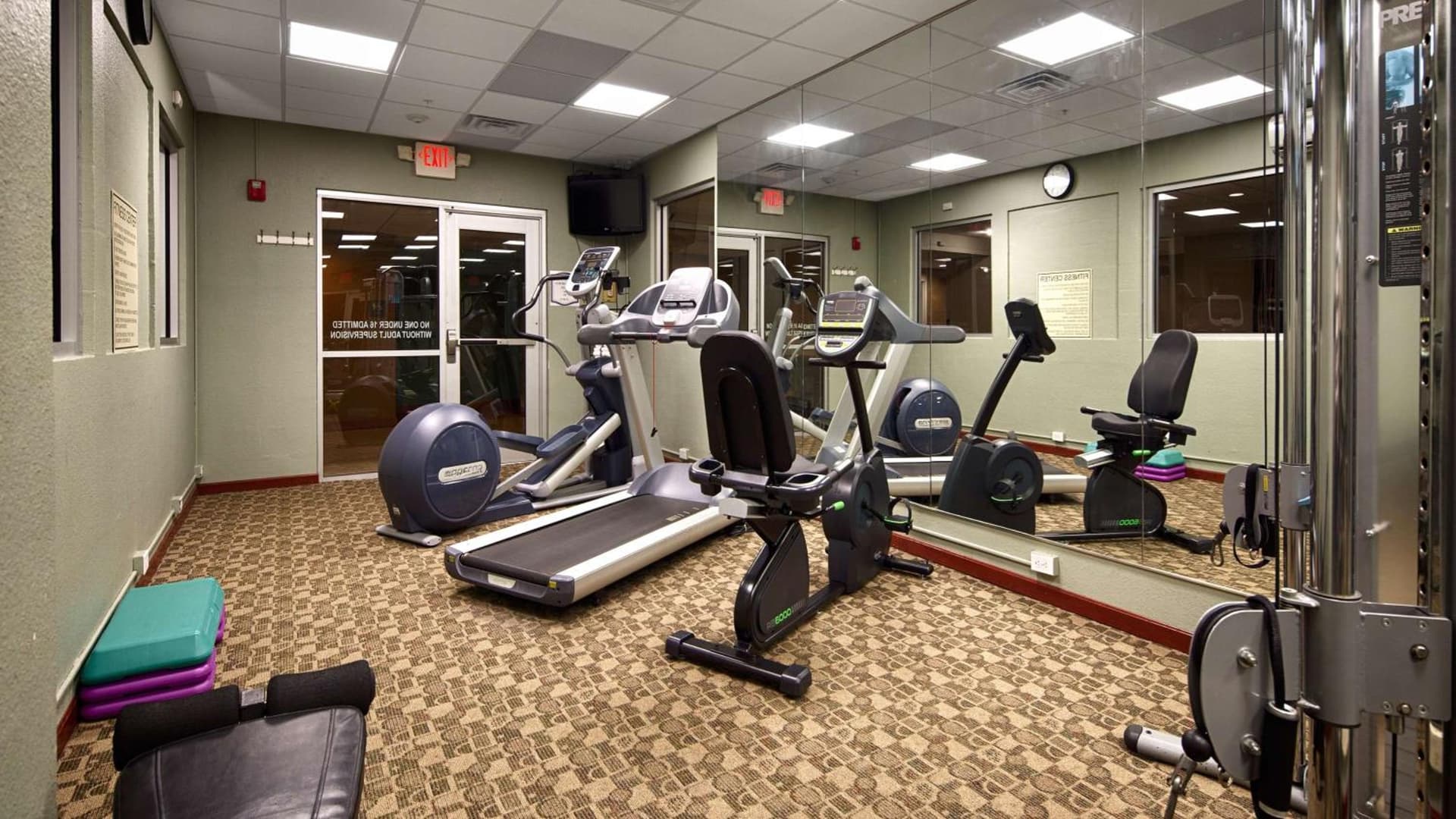 Best Western Plus Sandusky Hotel & Suites interior in Sandusky, OH — gallery photo 2