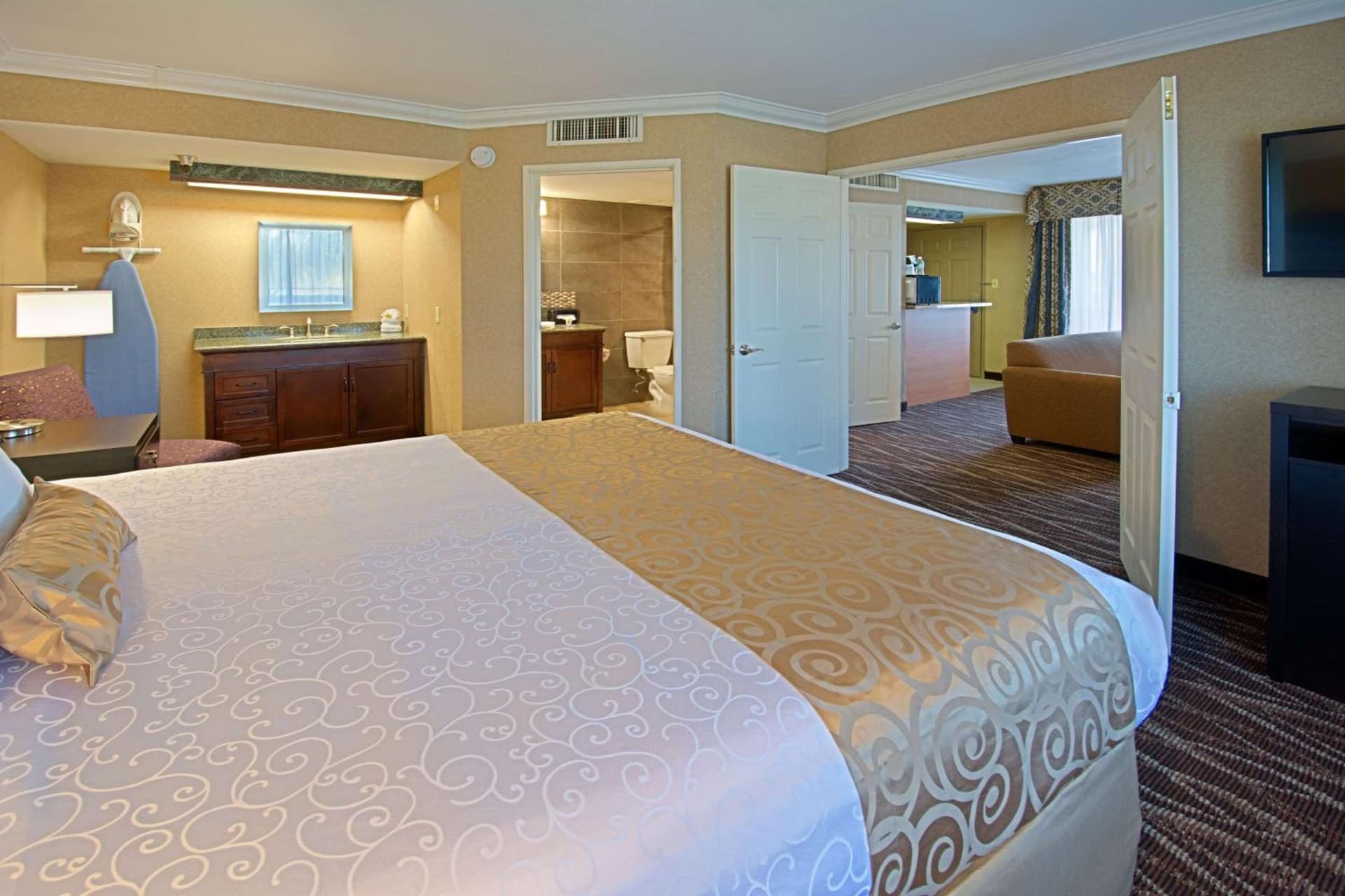 Hotel d'Lins Ontario Airport gallery photo in Ontario, CA — image 30