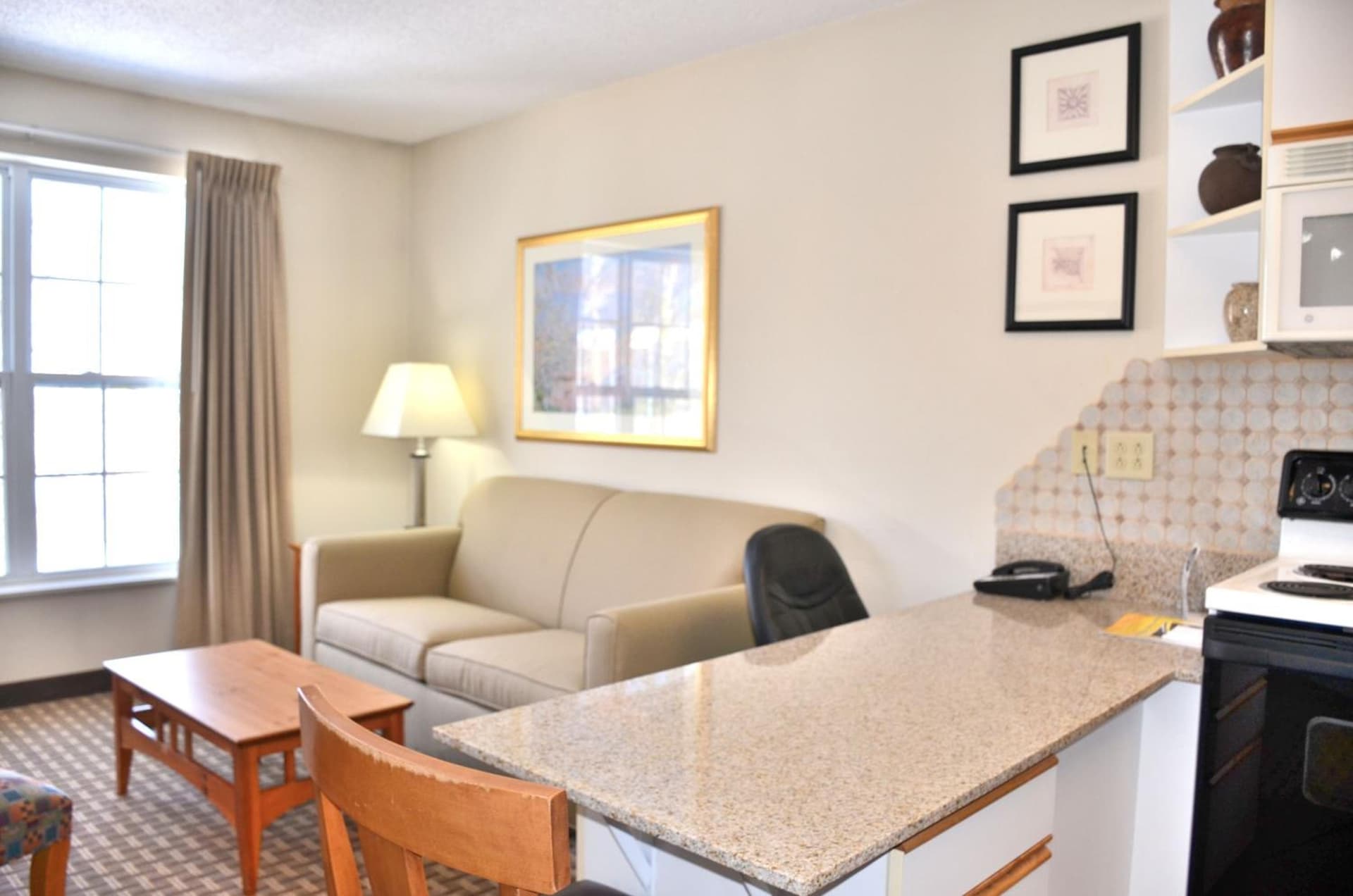 Cresthill Suites Syracuse gallery photo in East Syracuse, NY — image 5