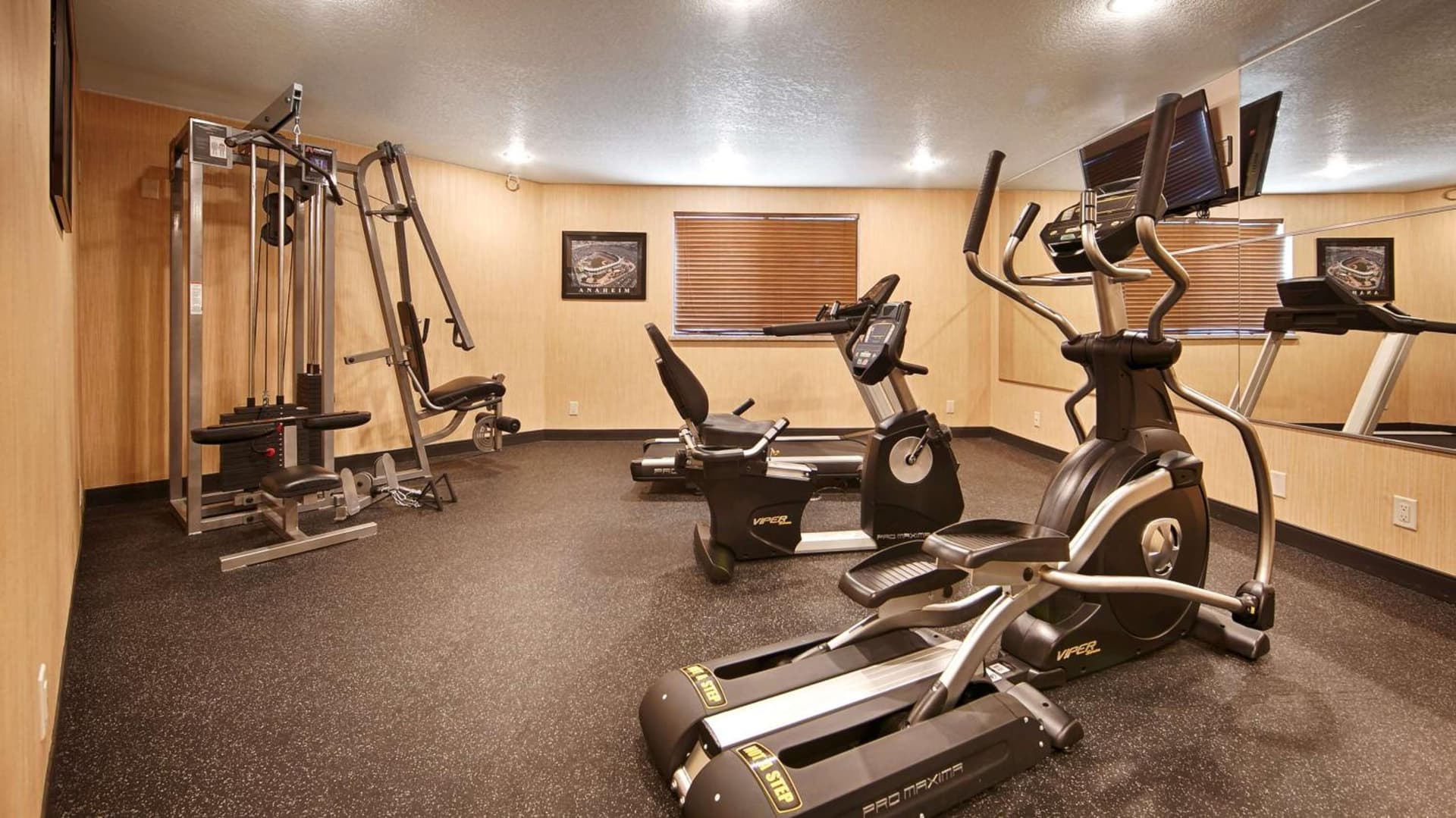 Best Western San Dimas Hotel & Suites gallery photo in San Dimas, CA — image 35