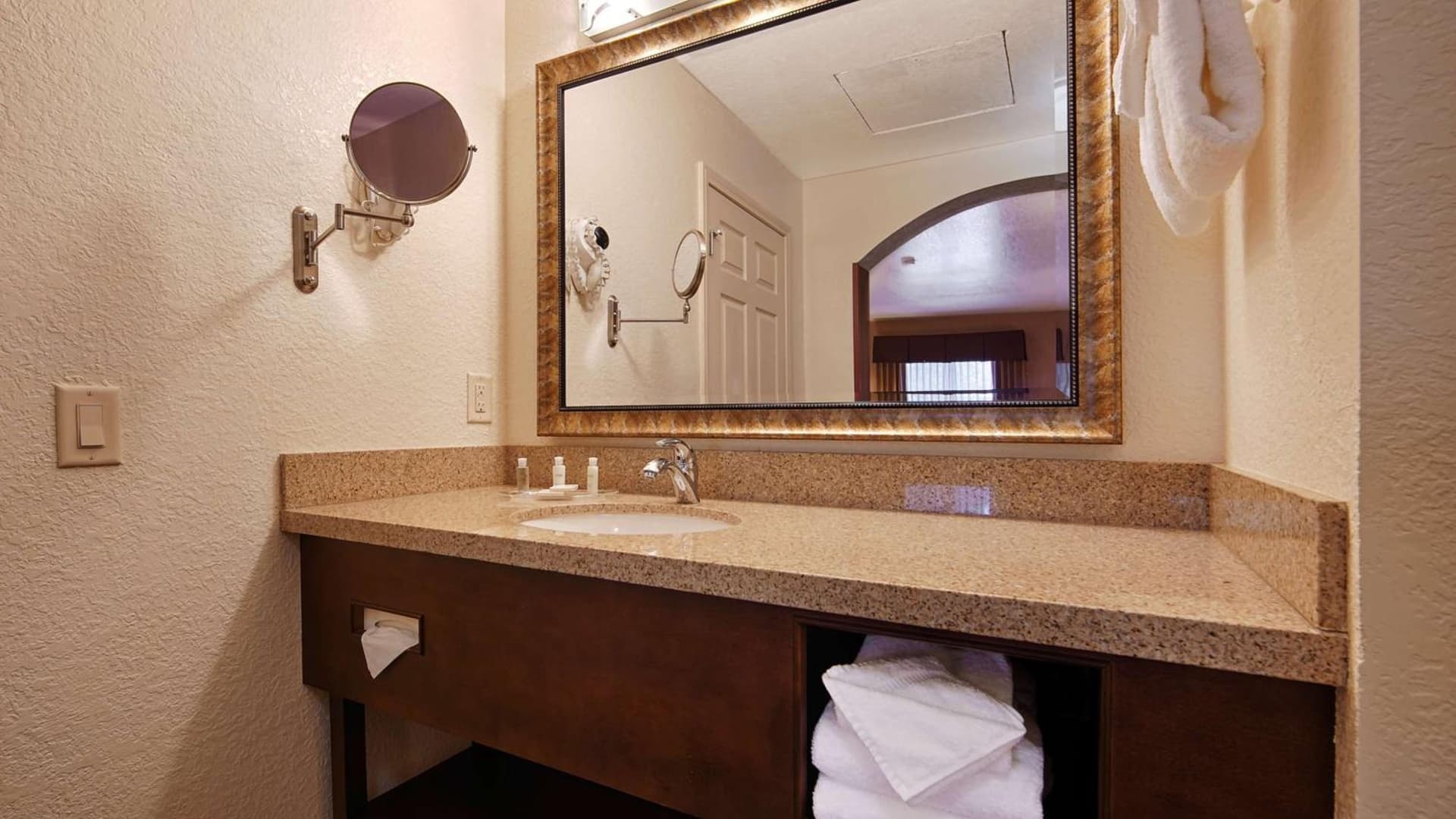 Best Western San Dimas Hotel & Suites gallery photo in San Dimas, CA — image 12