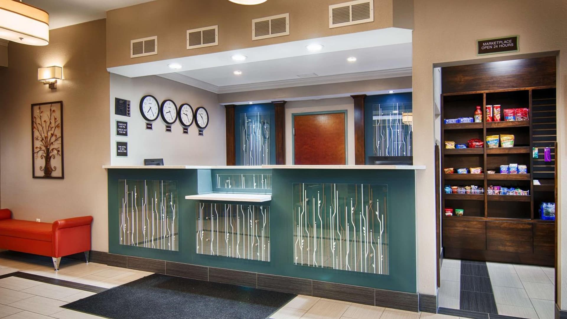 Best Western Elkhart Inn & Suites interior in Elkhart, IN — gallery photo 2