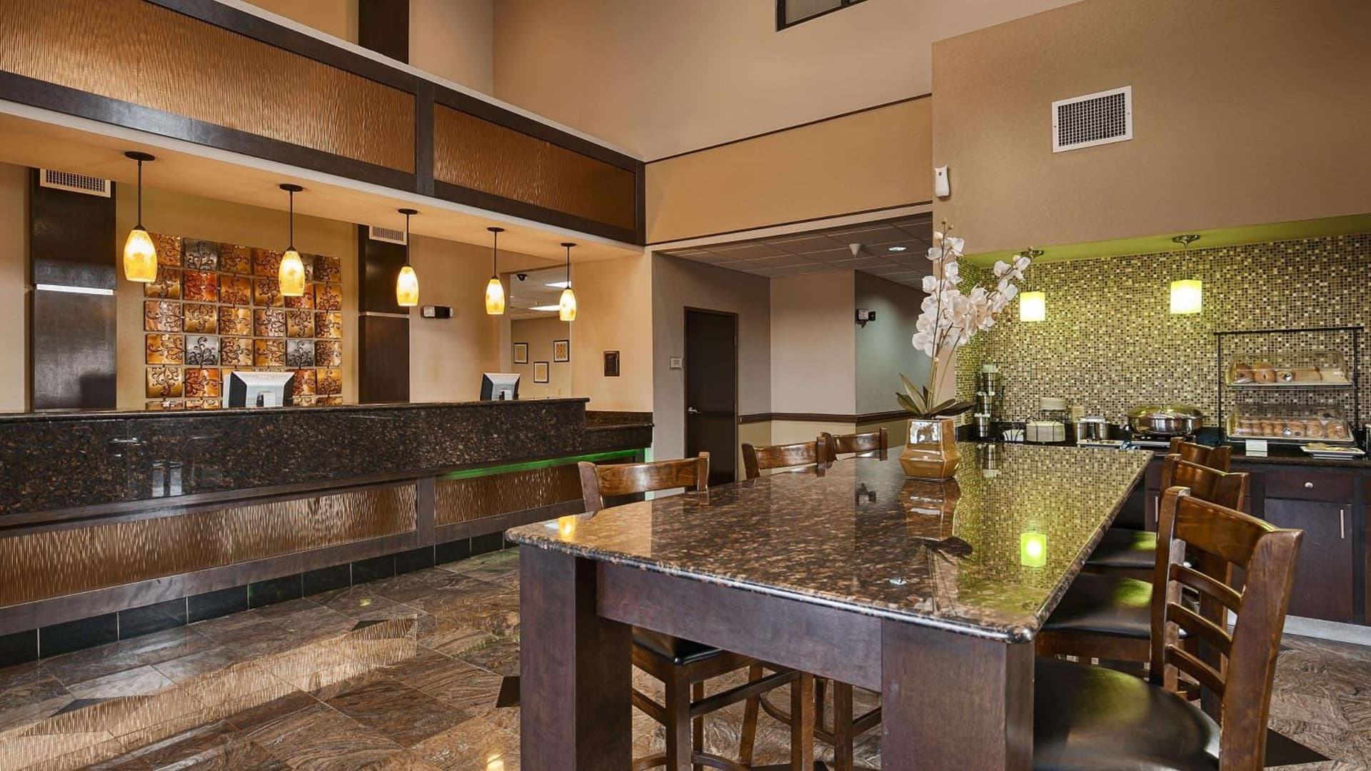 Best Western Inn & Suites - Lake Charles gallery photo in Lake Charles, LA — image 7