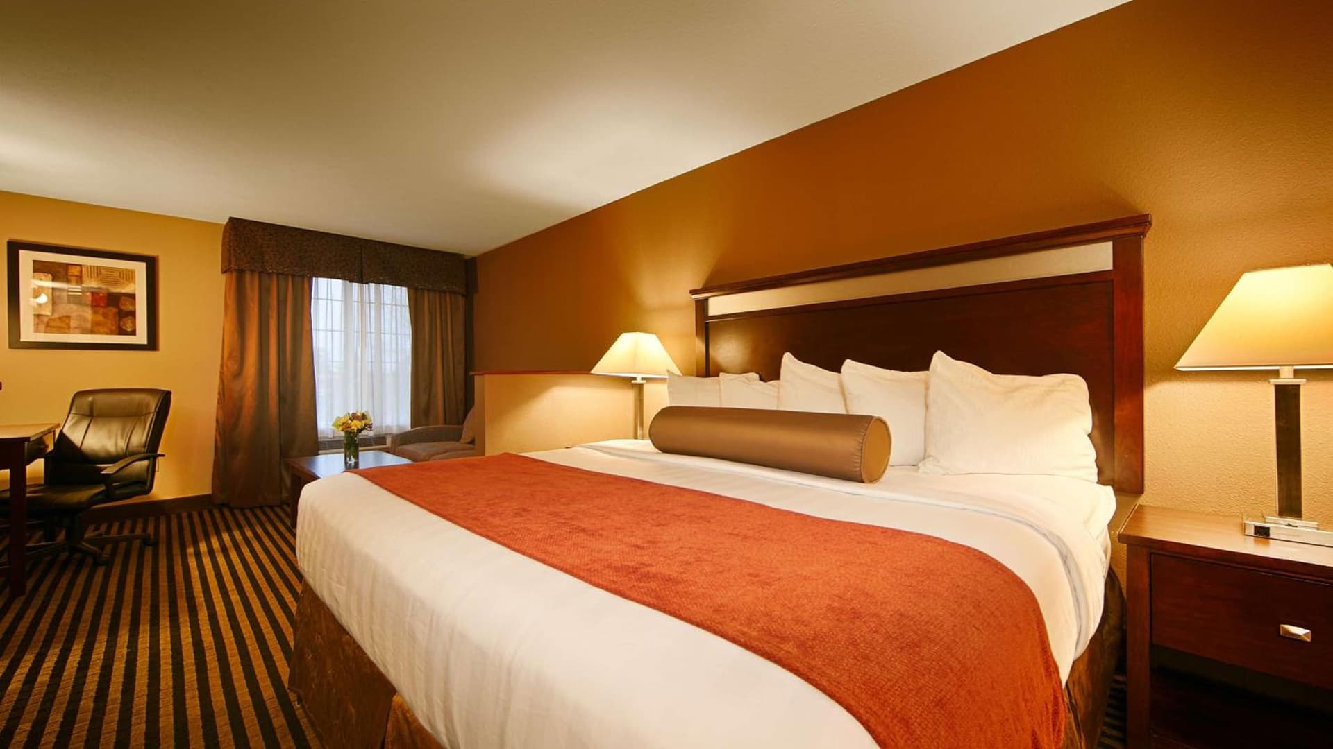 Best Western Plus Prairie Inn property views in Albany, OR — gallery photo 3