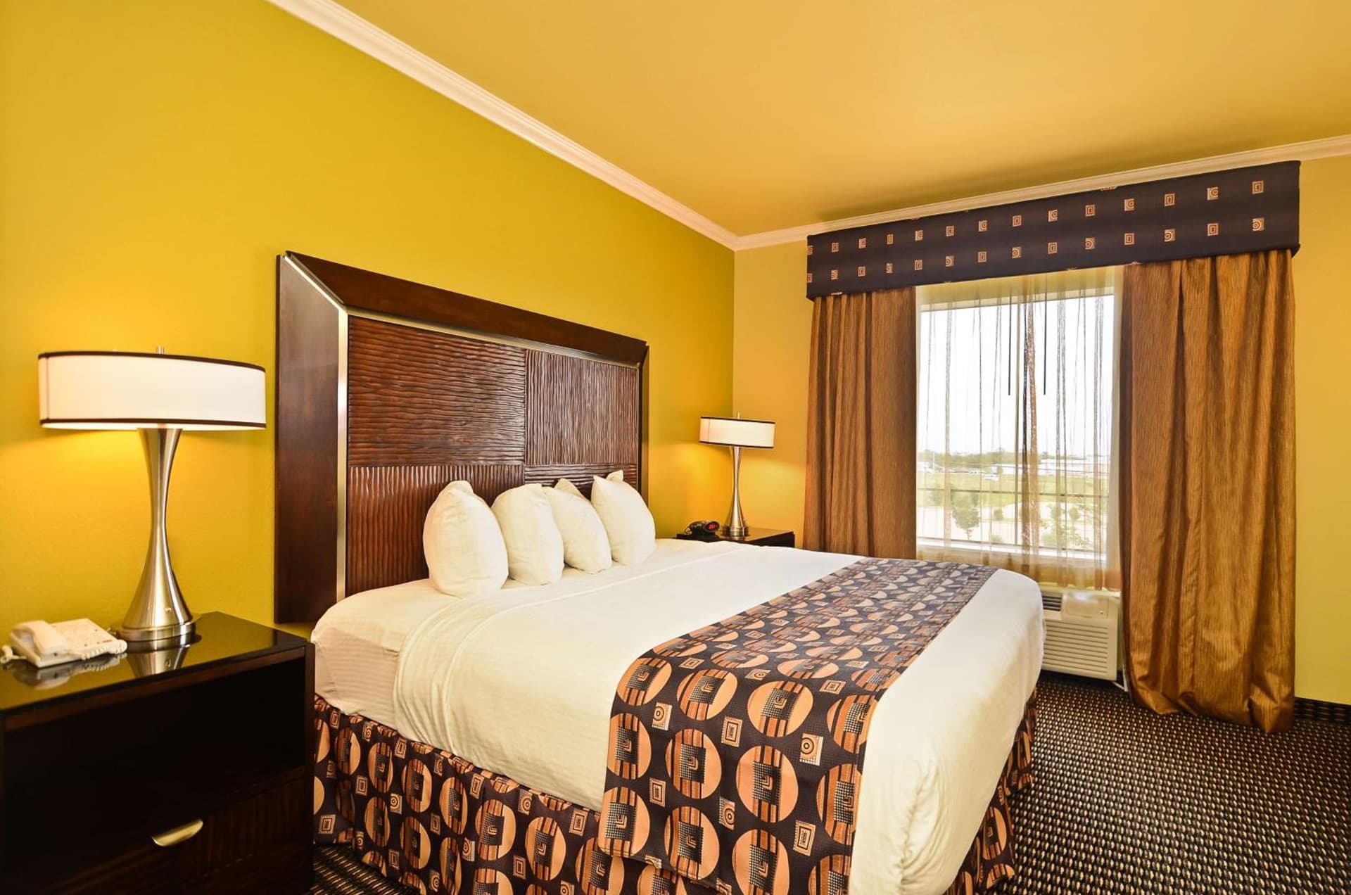 Best Western Plus Christopher Inn & Suites gallery photo in Forney, TX — image 7