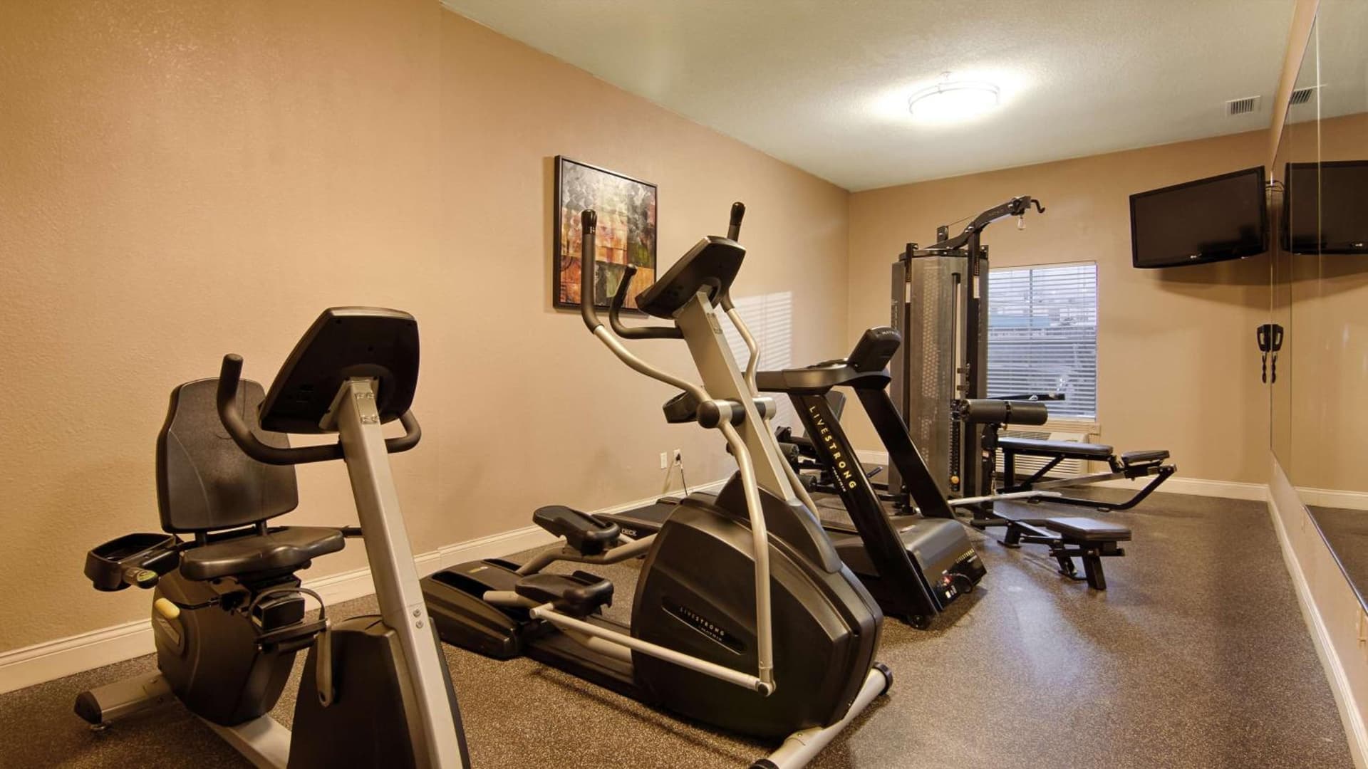 Best Western Plus Seawall Inn & Suites by the Beach gallery photo in Galveston, TX — image 11