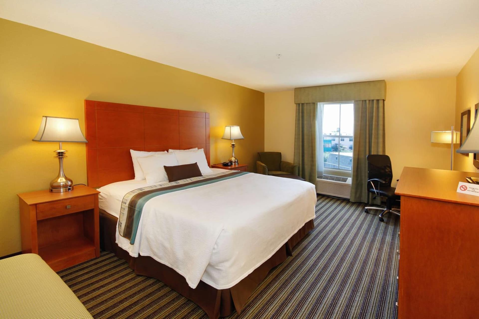 Best Western Plus Seawall Inn & Suites by the Beach gallery photo in Galveston, TX — image 8