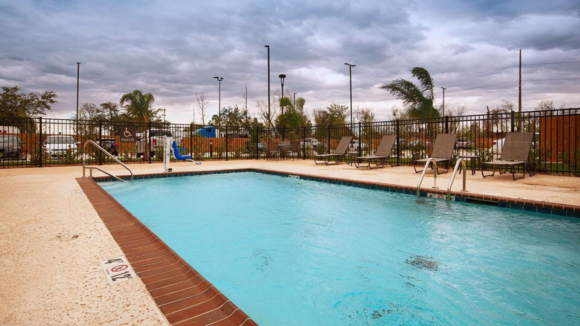Best Western Plus New Orleans Airport Hotel property views in Kenner, LA — gallery photo 3
