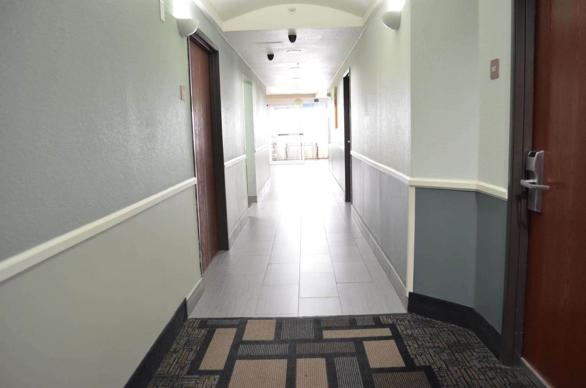 Super 8 by Wyndham Irving/DFW Apt/North gallery photo in Irving, TX — image 21