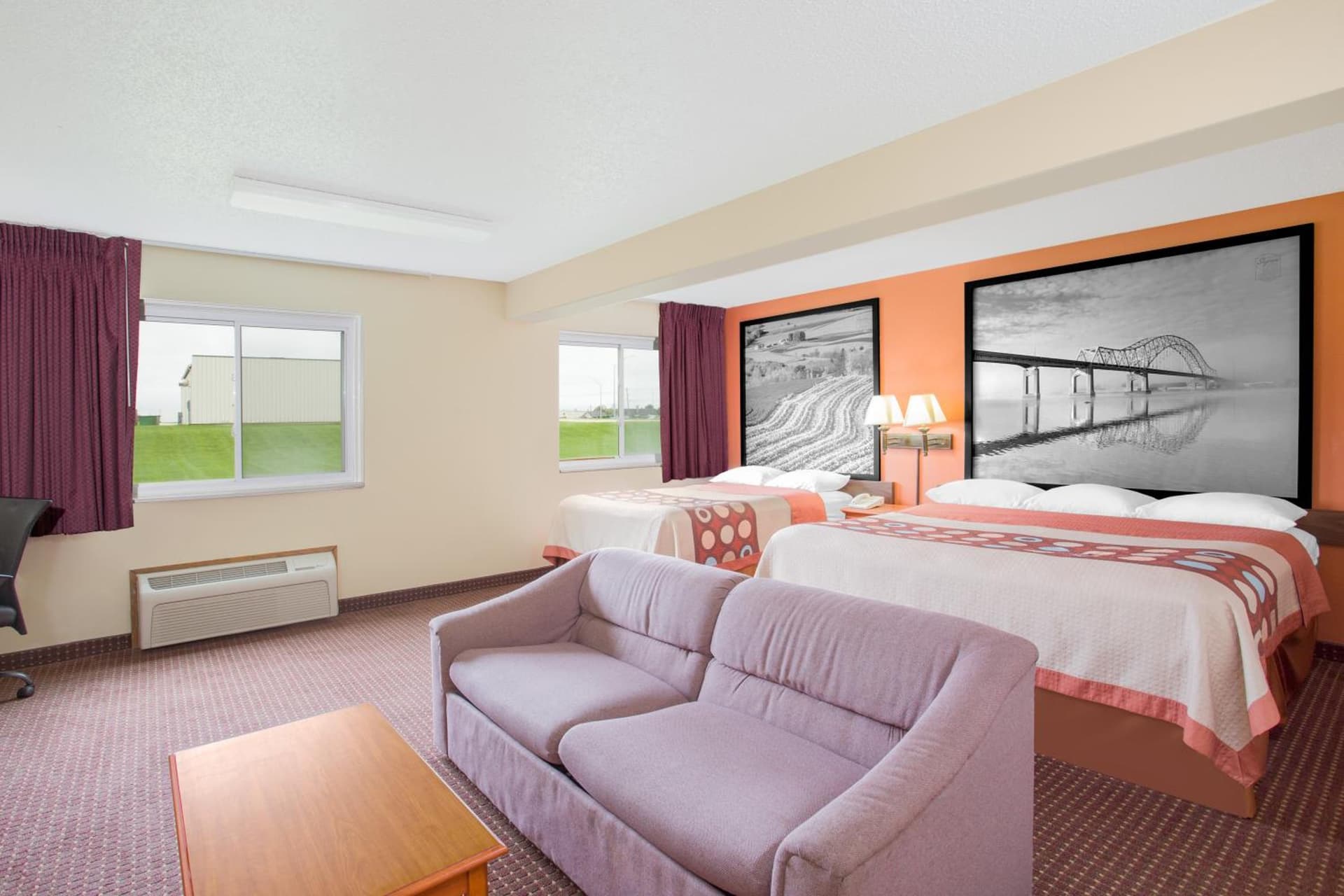 Super 8 by Wyndham Waverly gallery photo in Waverly, IA — image 19