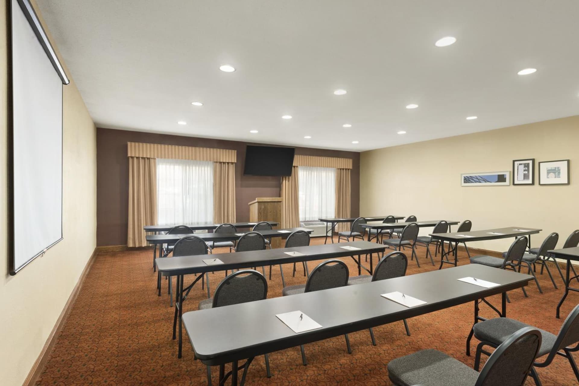 Country Inn & Suites by Radisson, Topeka West, KS gallery photo in Topeka, KS — image 33