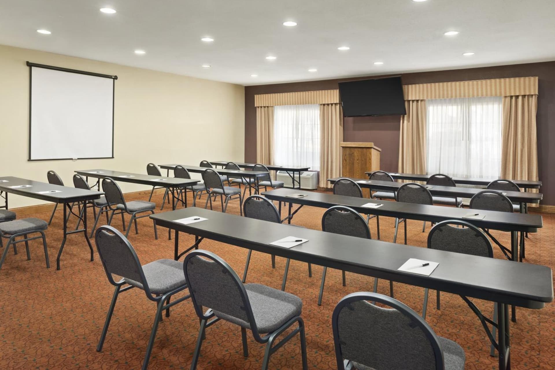 Country Inn & Suites by Radisson, Topeka West, KS gallery photo in Topeka, KS — image 4