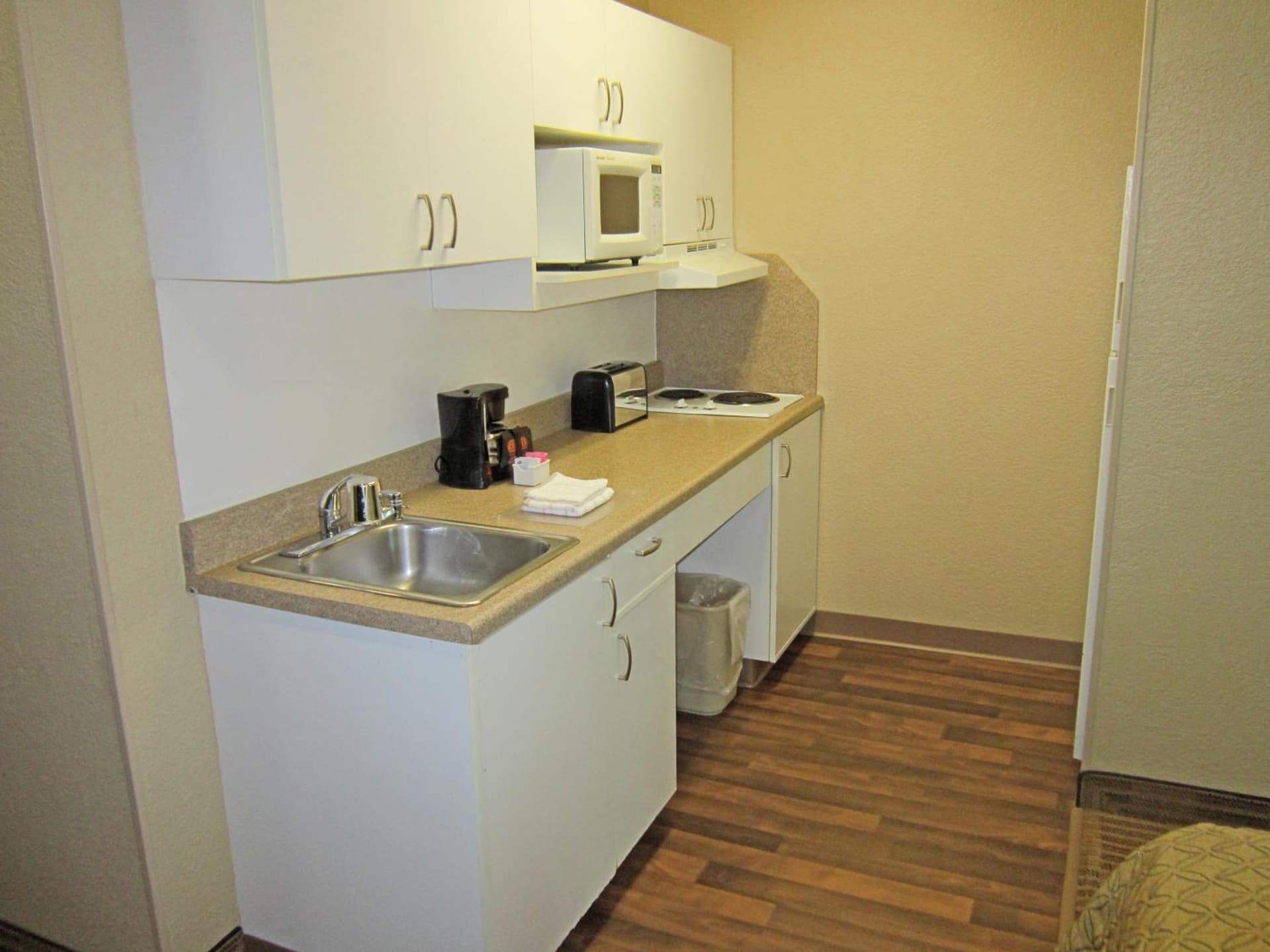 Extended Stay America Suites - Toledo - Holland property views in Holland, OH — gallery photo 3