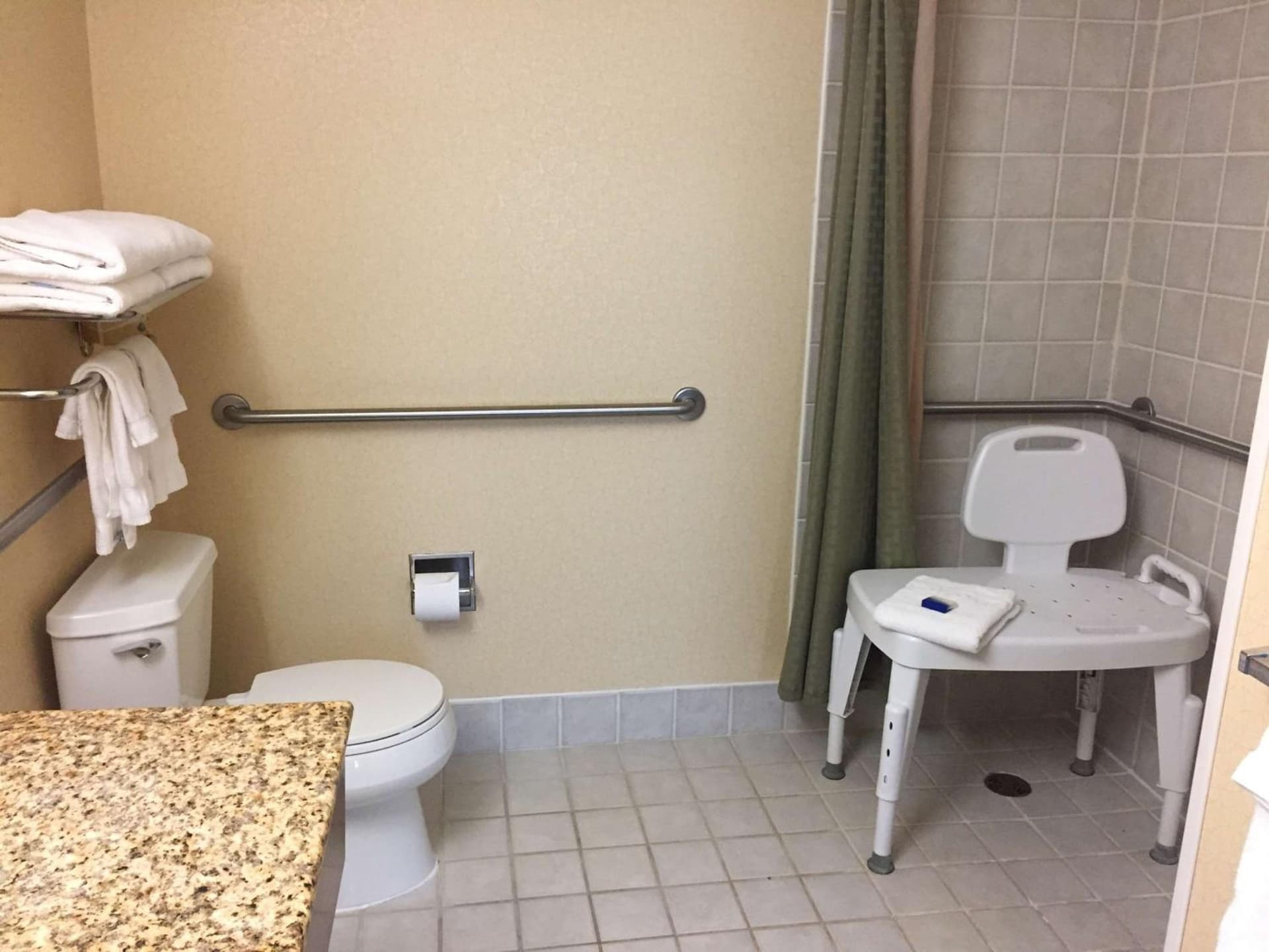 Best Western PLUS Hannaford Inn & Suites gallery photo in Cincinnati, OH — image 12