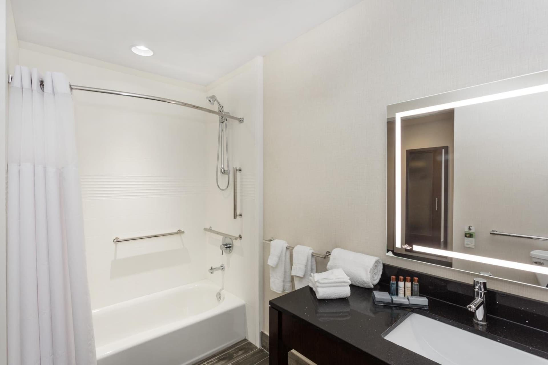 Wingate by Wyndham Miami Airport gallery photo in Miami, FL — image 32
