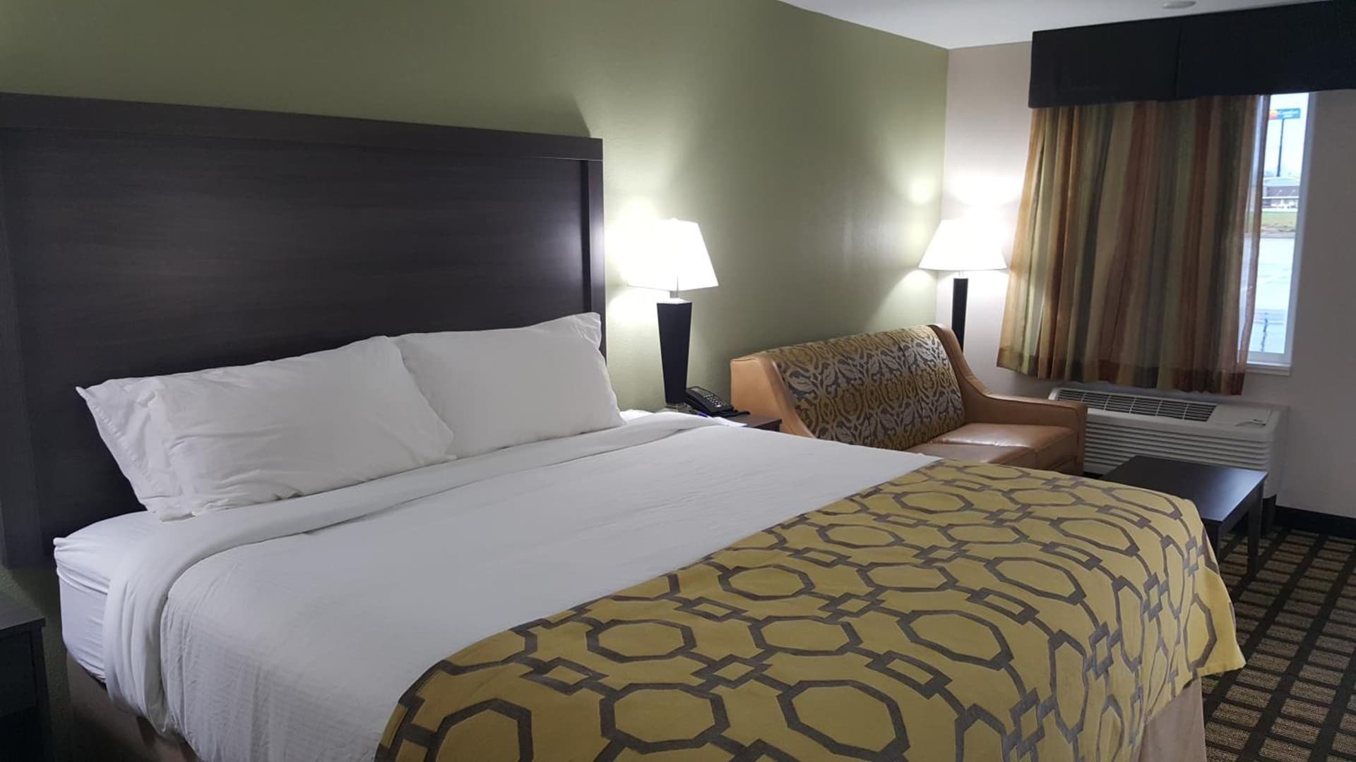 Baymont by Wyndham Clarksville gallery photo in Clarksville, TN — image 45