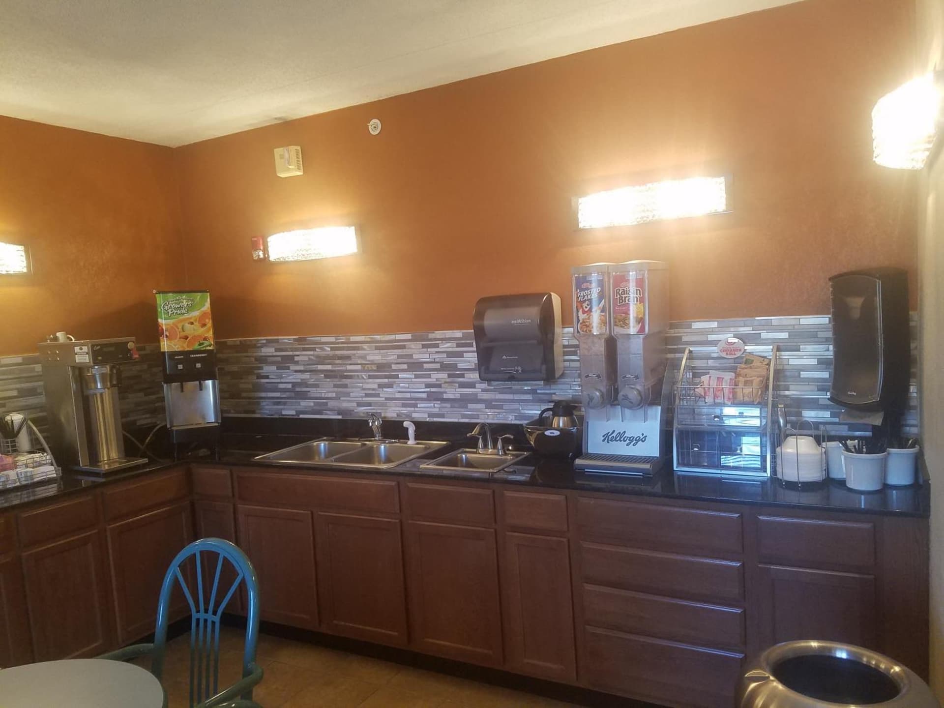 Woodland Inn and Suites Extended Stay gallery photo in Wichita, KS — image 29