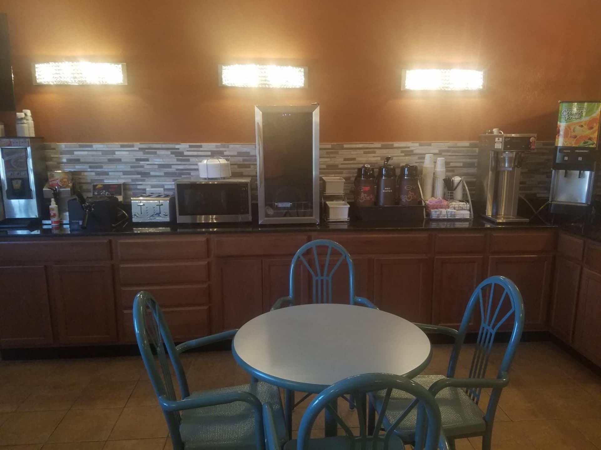 Woodland Inn and Suites Extended Stay gallery photo in Wichita, KS — image 15