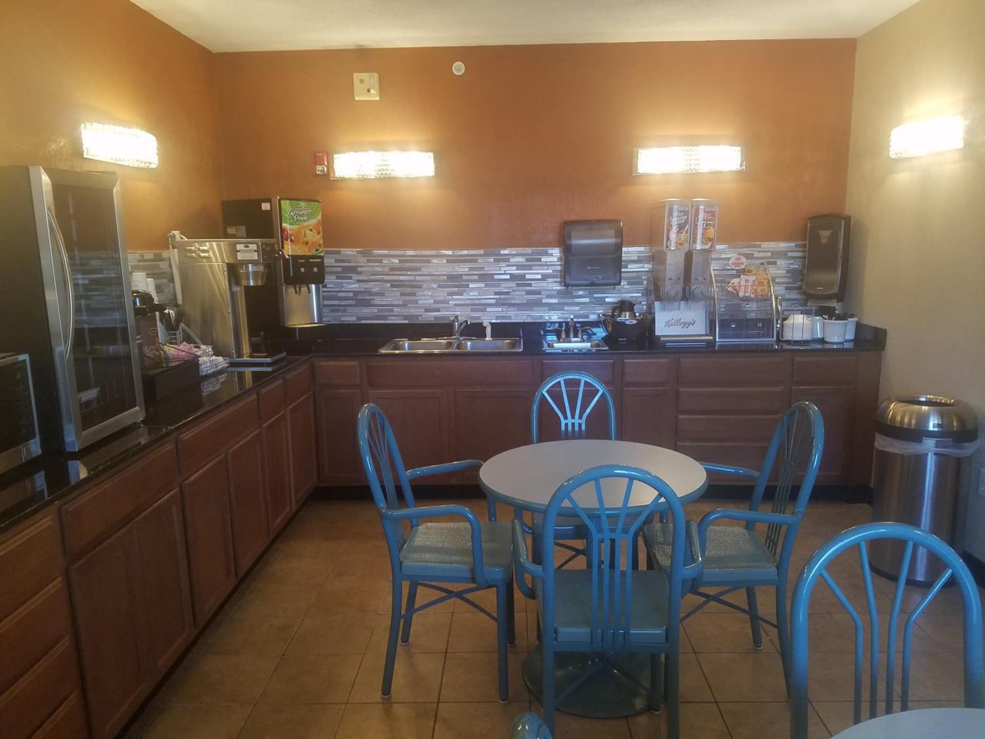 Woodland Inn and Suites Extended Stay gallery photo in Wichita, KS — image 30