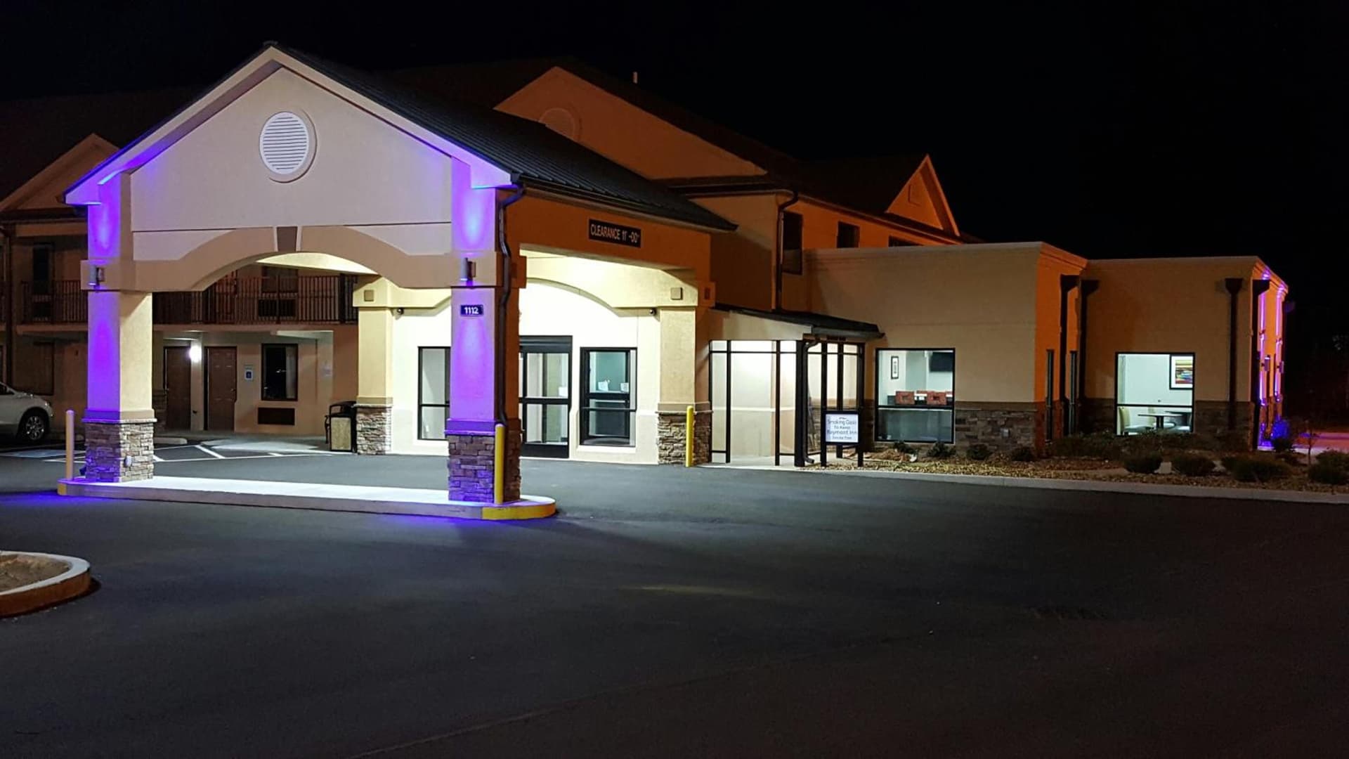 Baymont by Wyndham Clarksville gallery photo in Clarksville, TN — image 38