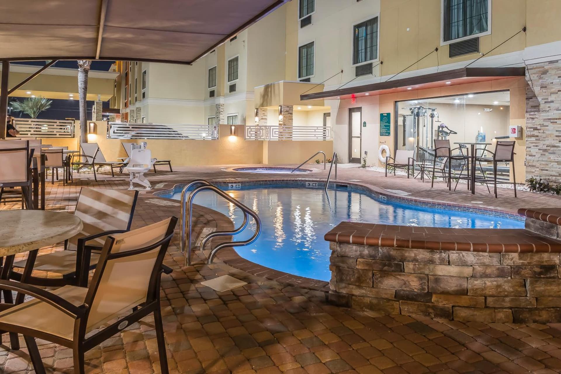MainStay Suites Edinburg South gallery photo in Edinburg, TX — image 62