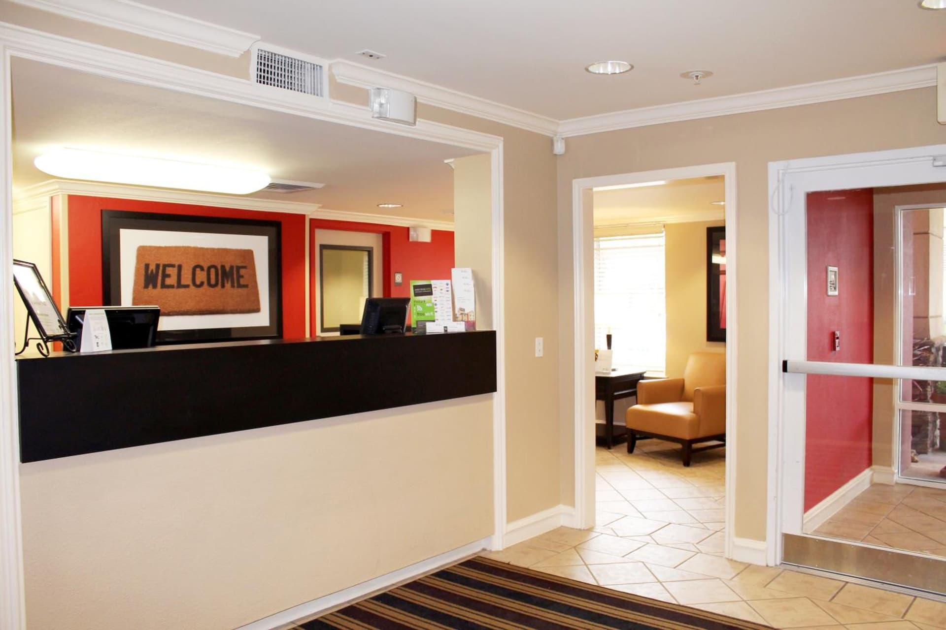Studio 6 Extended Stay Milwaukee Brookfield WI property views in Brookfield, WI — gallery photo 3
