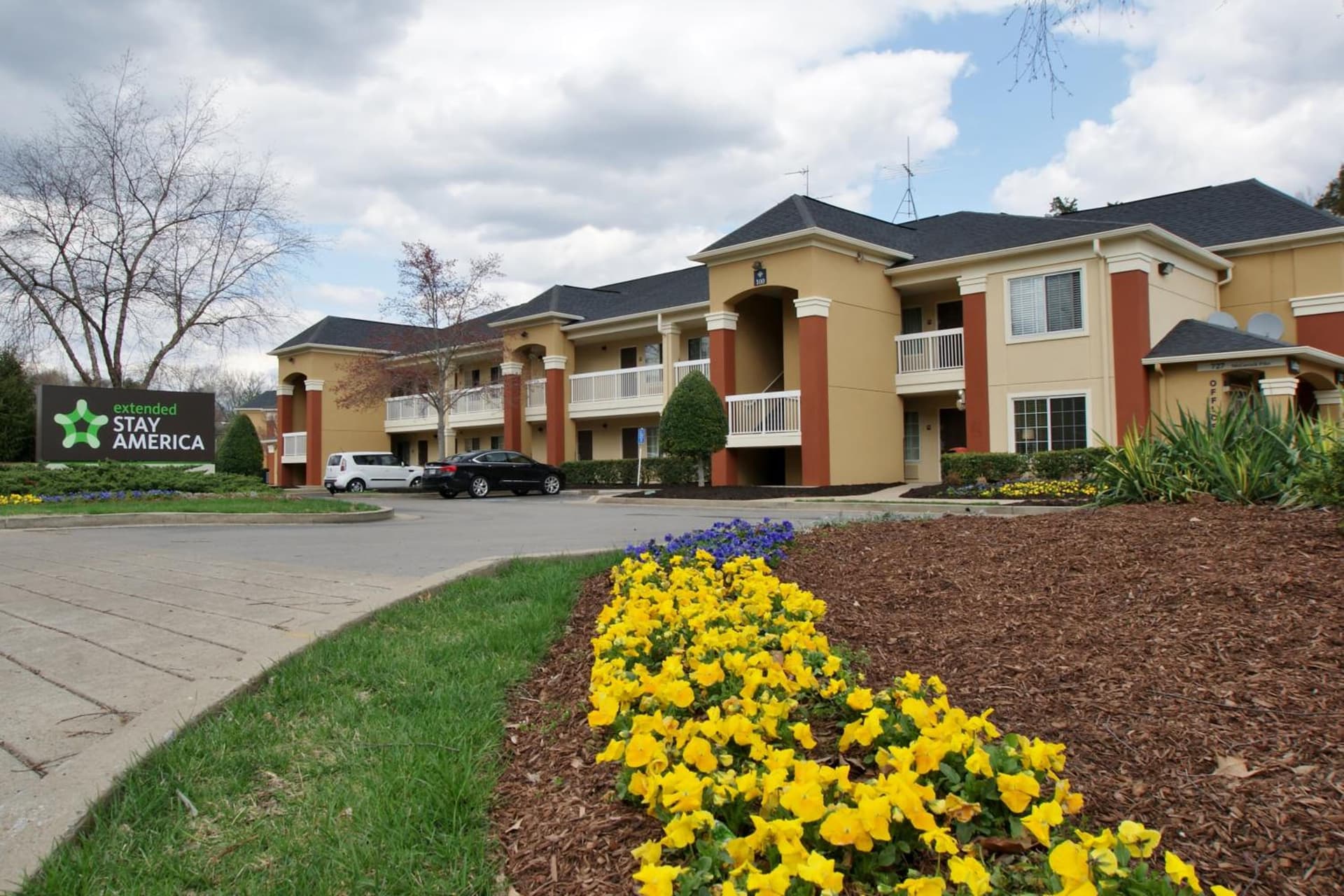 Extended Stay America Suites - Nashville - Airport - Music City featured exterior or lobby in Nashville, TN — similar hotel