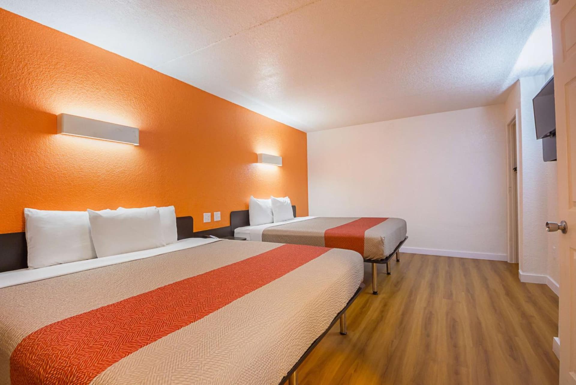 Motel 6-Garland, TX - Northeast Dallas gallery photo in Garland, TX — image 8