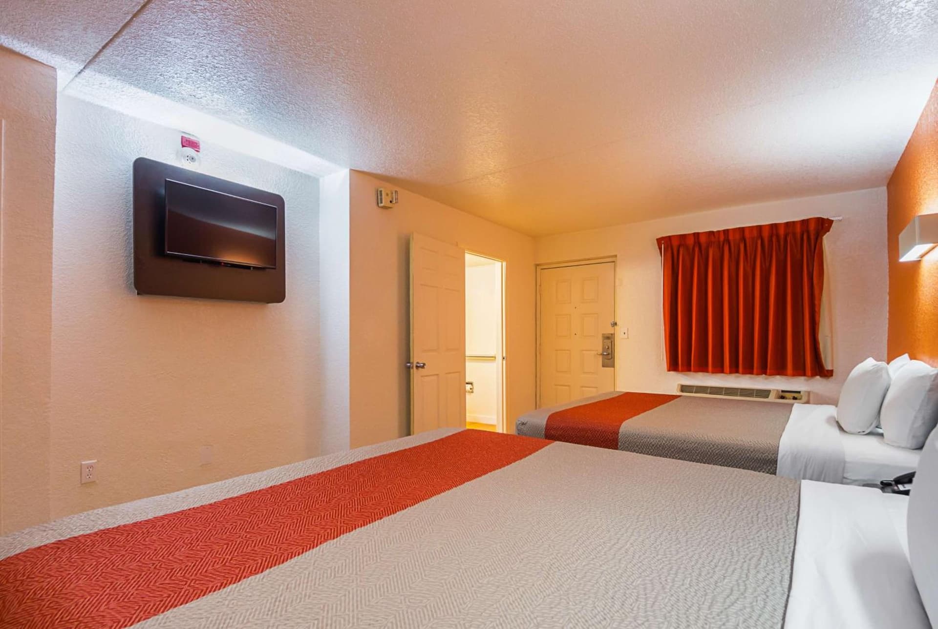 Motel 6-Garland, TX - Northeast Dallas gallery photo in Garland, TX — image 5