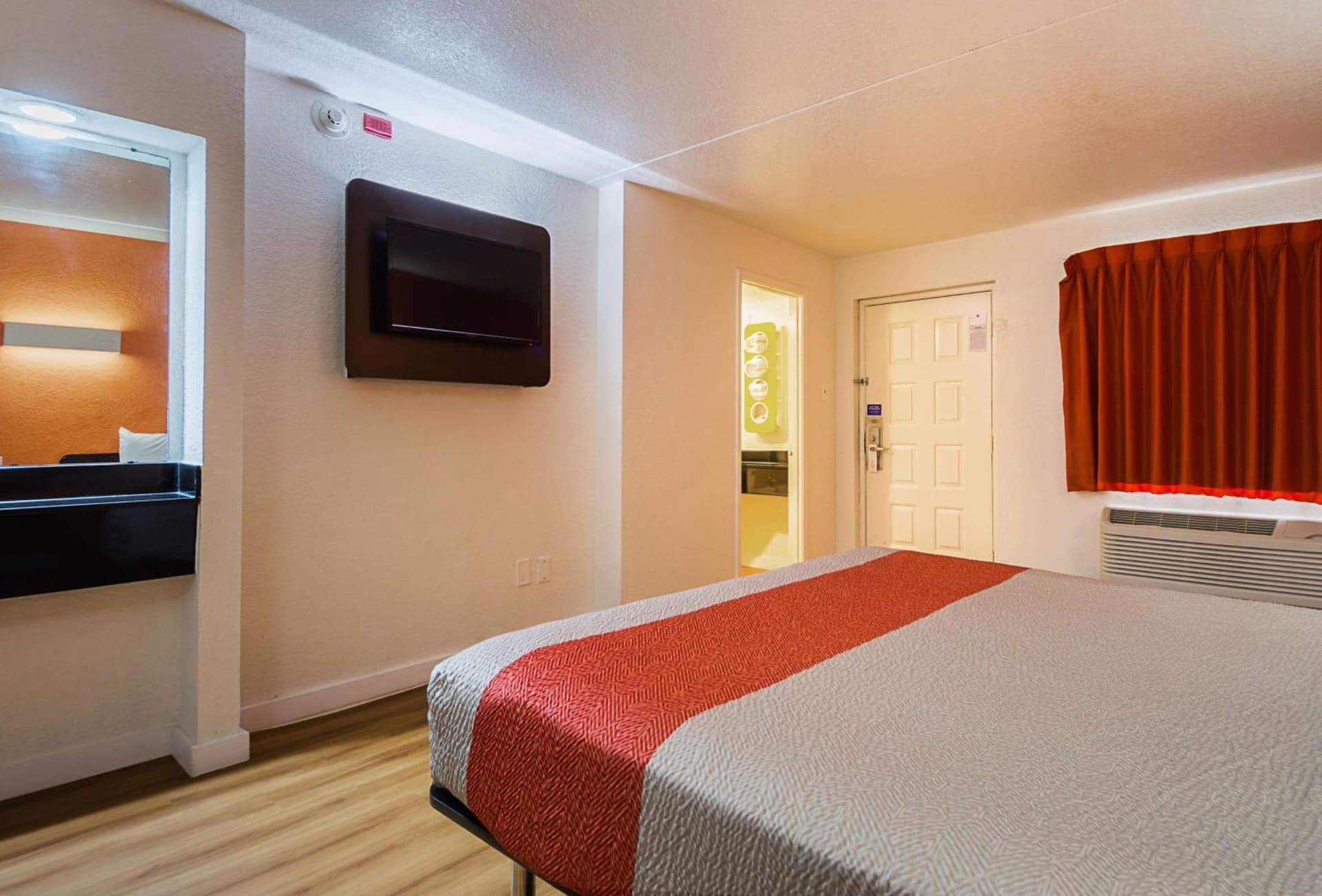 Motel 6-Garland, TX - Northeast Dallas gallery photo in Garland, TX — image 13