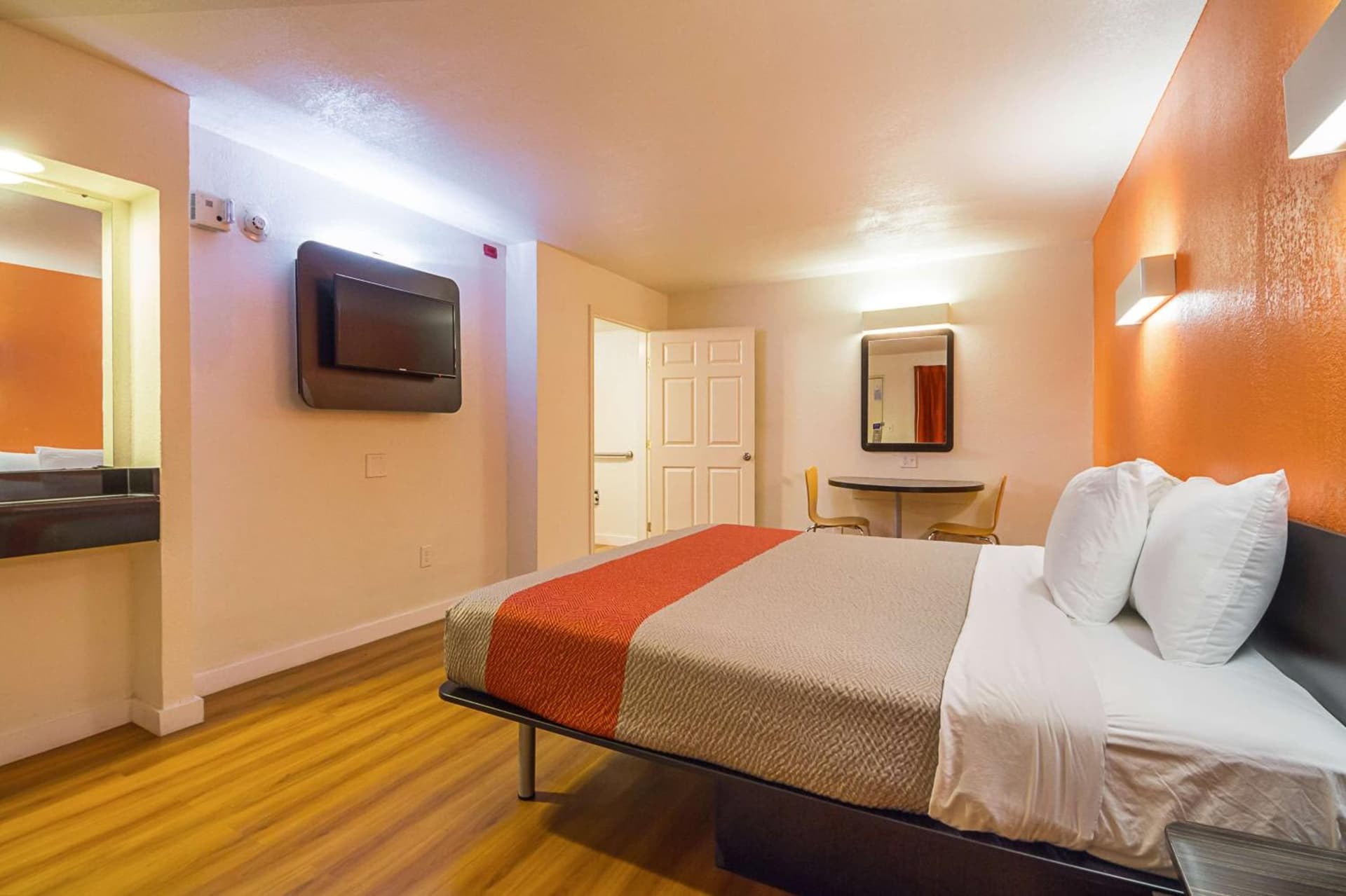 Motel 6-Garland, TX - Northeast Dallas gallery photo in Garland, TX — image 23