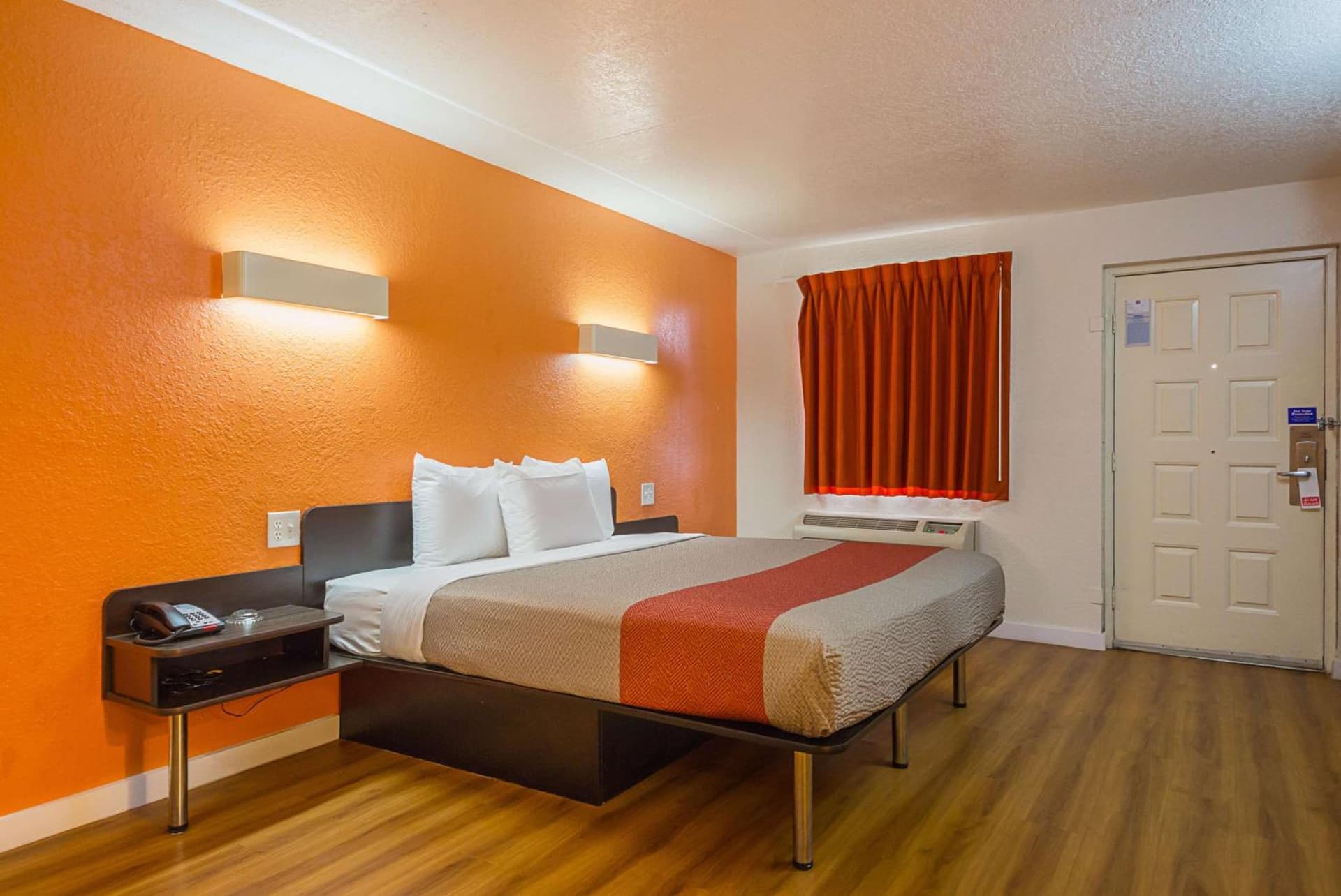 Motel 6-Garland, TX - Northeast Dallas gallery photo in Garland, TX — image 12