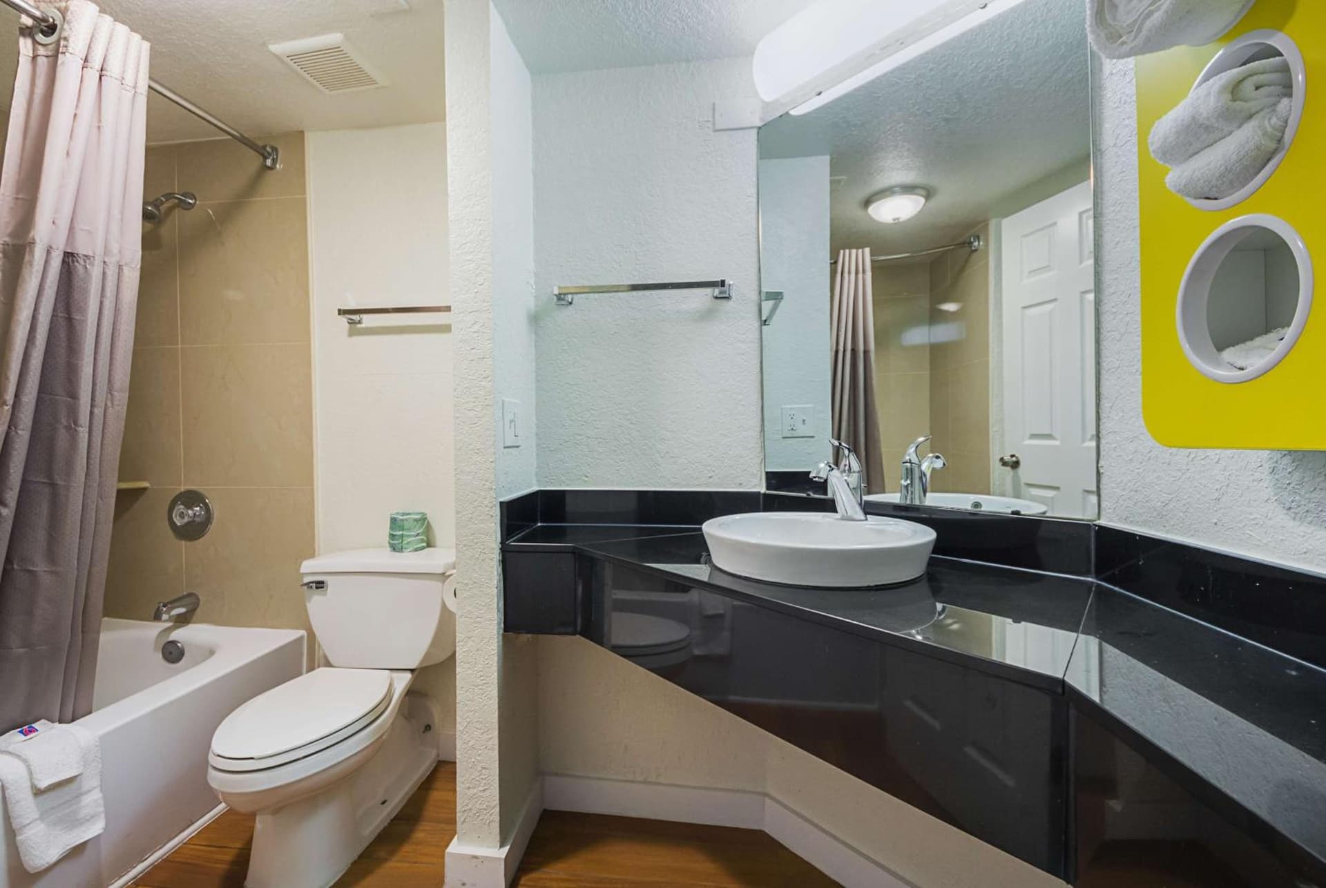 Motel 6-Garland, TX - Northeast Dallas gallery photo in Garland, TX — image 9