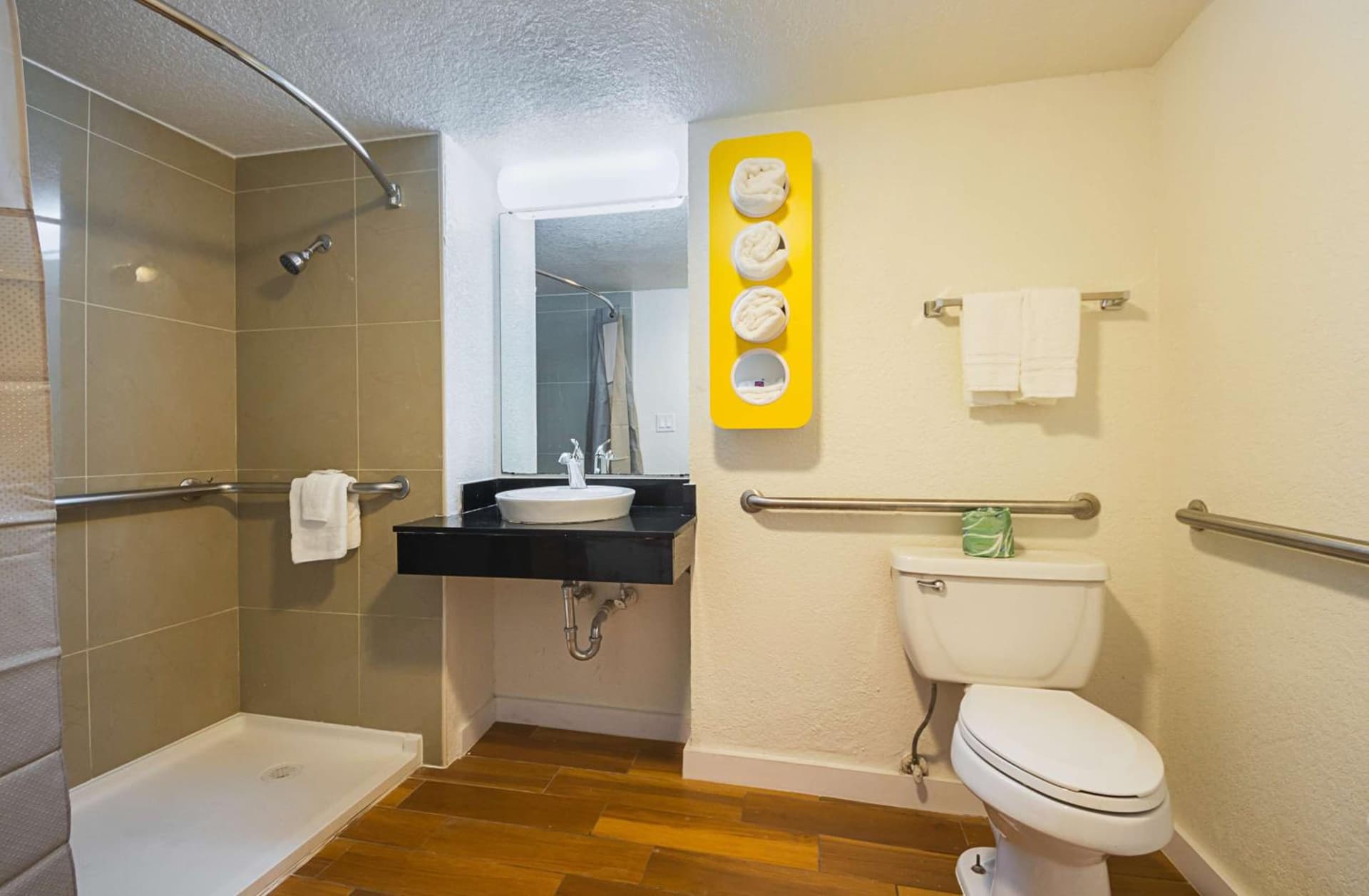 Motel 6-Garland, TX - Northeast Dallas gallery photo in Garland, TX — image 4