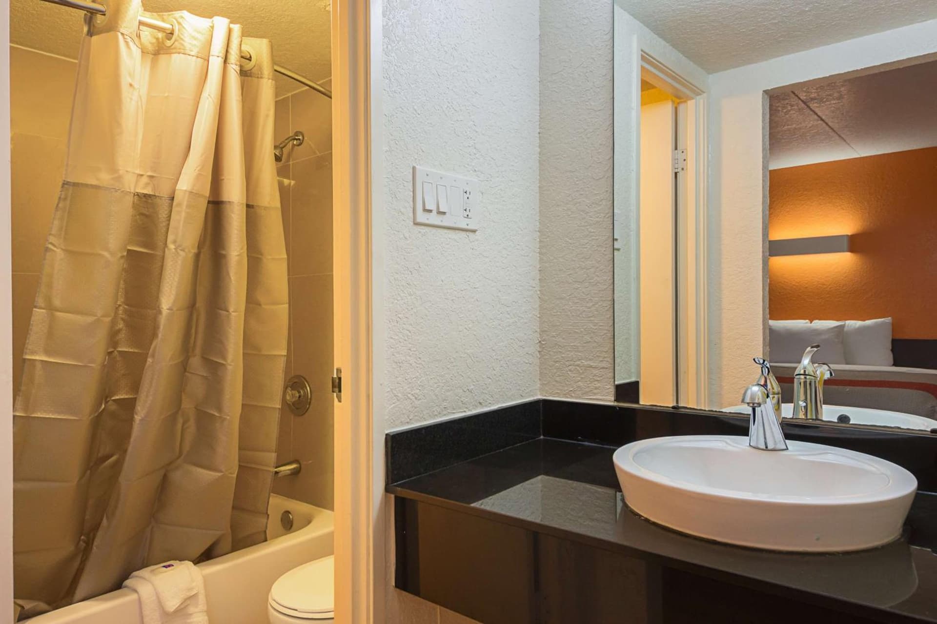 Motel 6-Garland, TX - Northeast Dallas gallery photo in Garland, TX — image 20