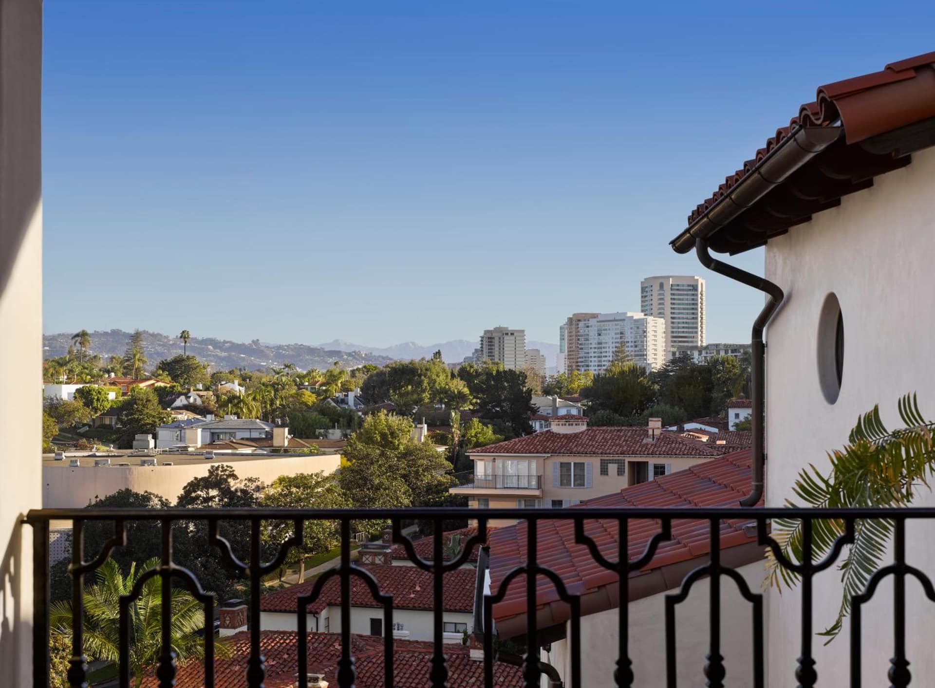 Plaza la Reina gallery photo in Los Angeles, CA — image 5