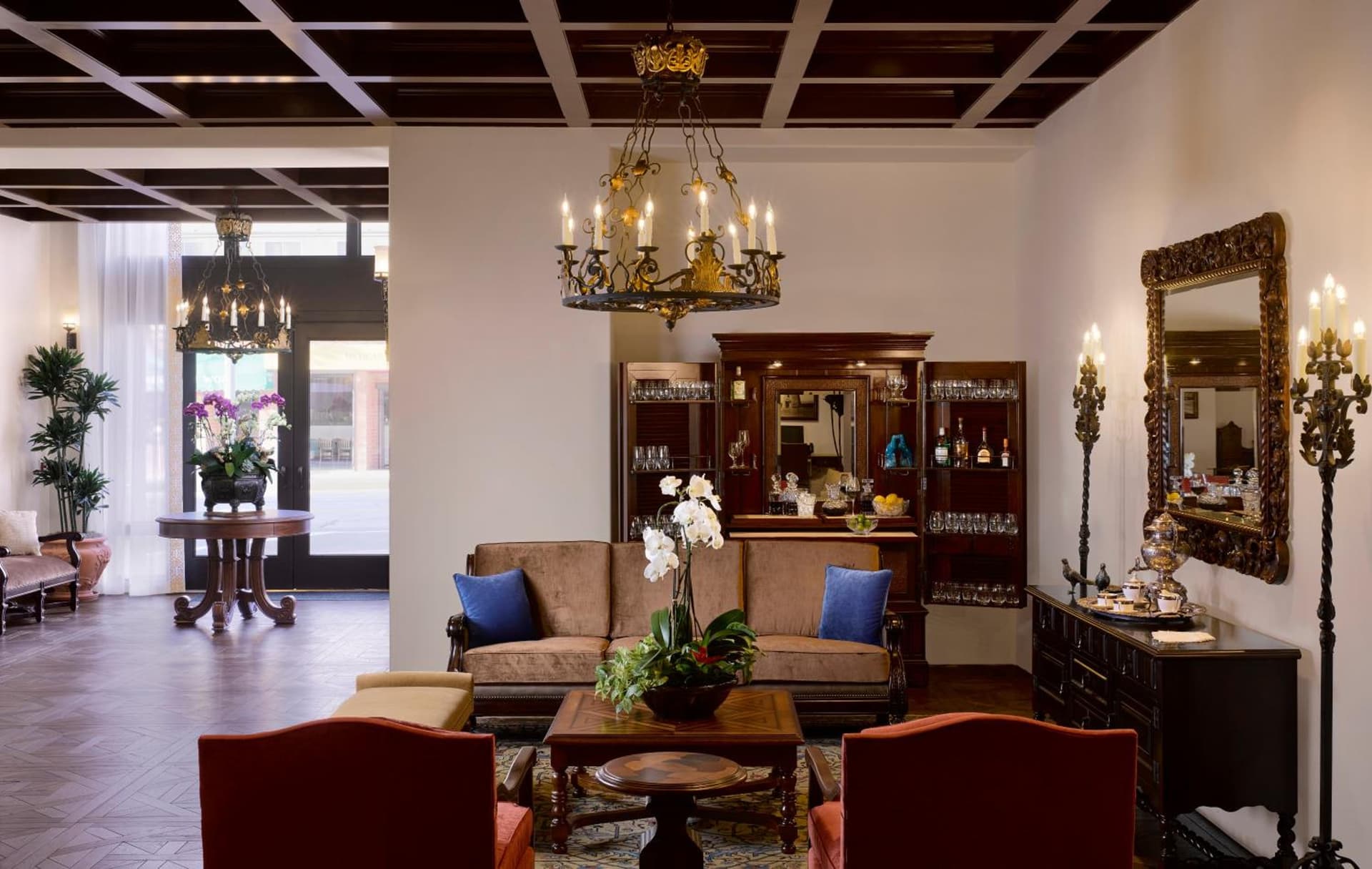 Plaza la Reina gallery photo in Los Angeles, CA — image 38