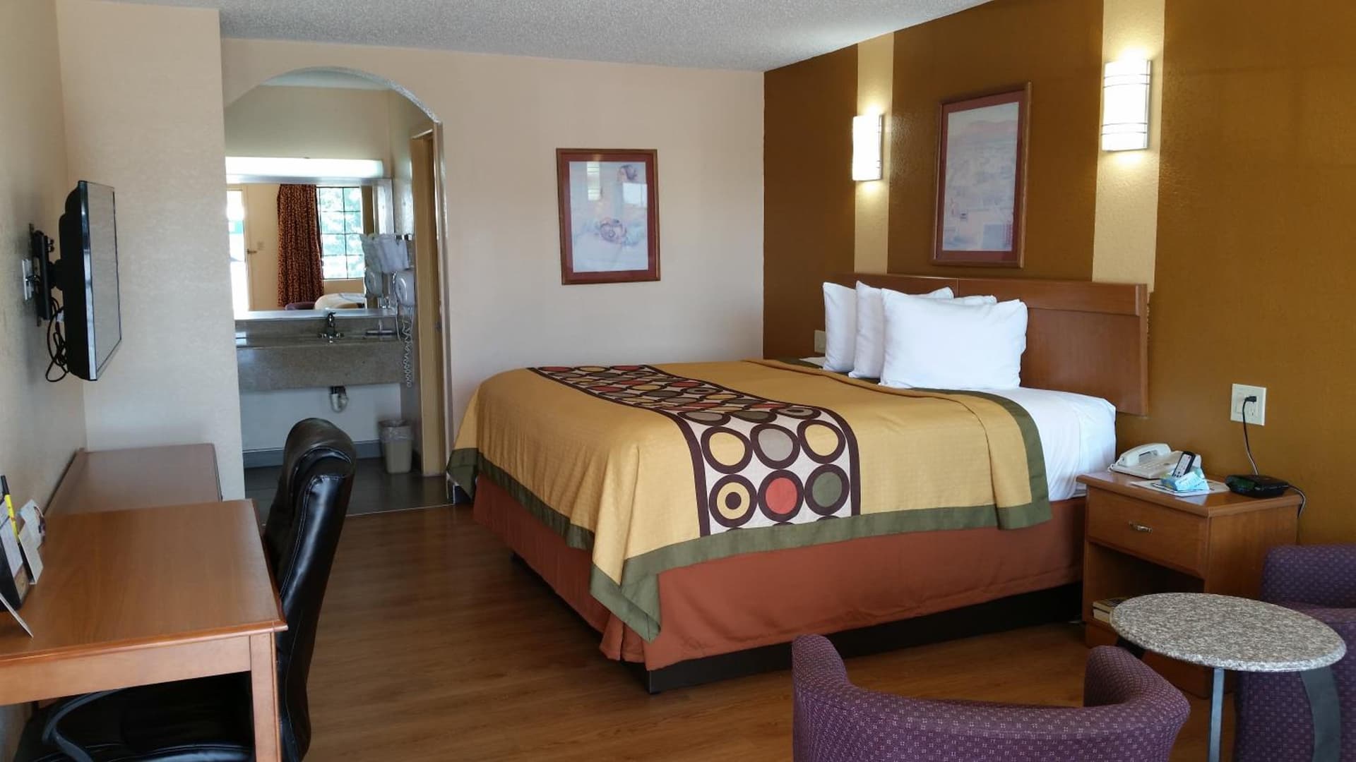 Super 8 by Wyndham Waco/Mall area TX gallery photo in Waco, TX — image 14