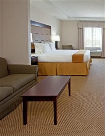 Holiday Inn Express Texas City, an IHG Hotel interior in Texas City, TX — gallery photo 2