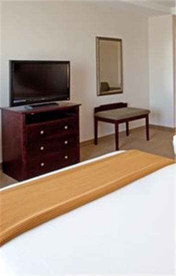 Holiday Inn Express Texas City, an IHG Hotel gallery photo in Texas City, TX — image 15