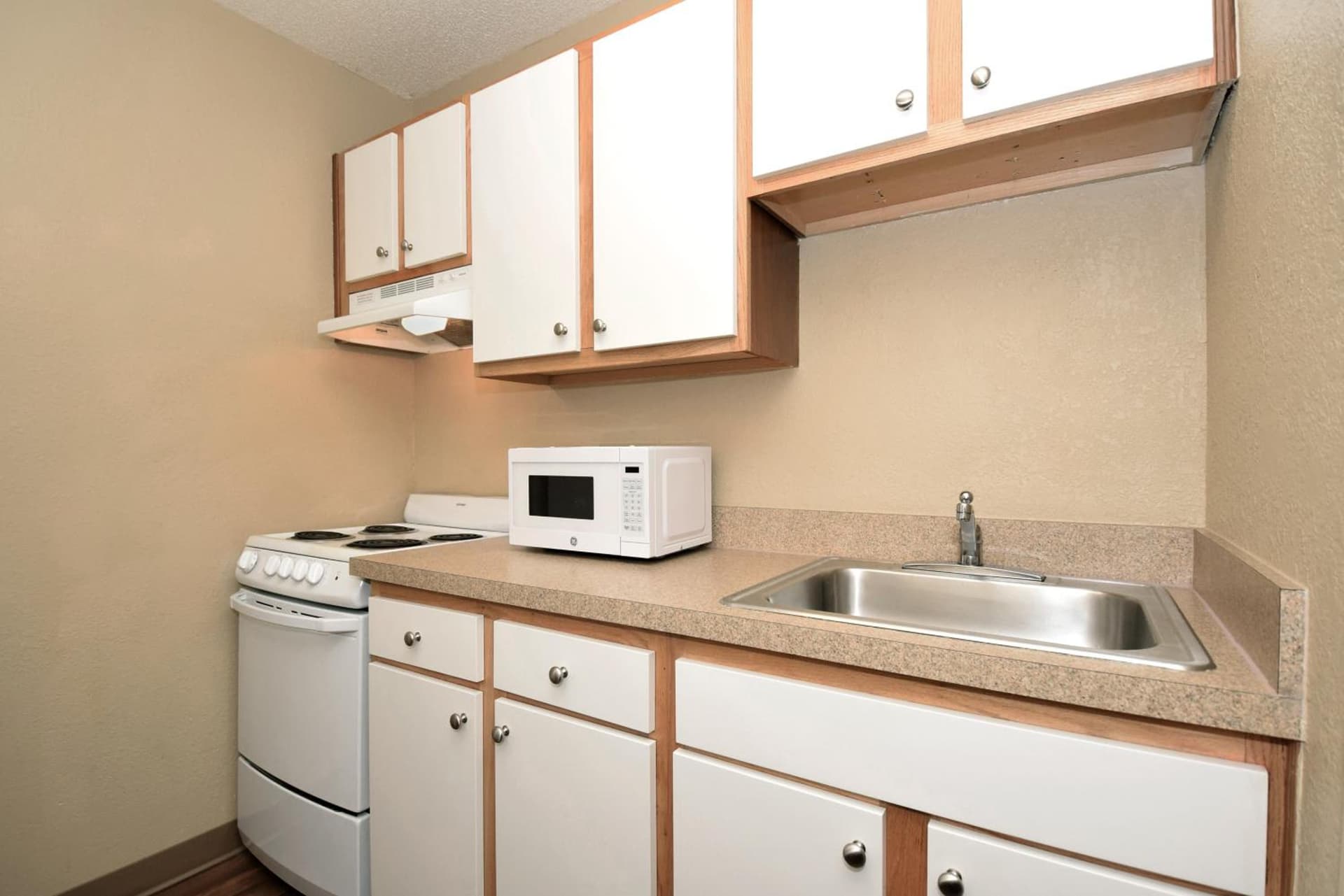 Extended Stay America Suites - Corpus Christi - Staples gallery photo in Corpus Christi, TX — image 39