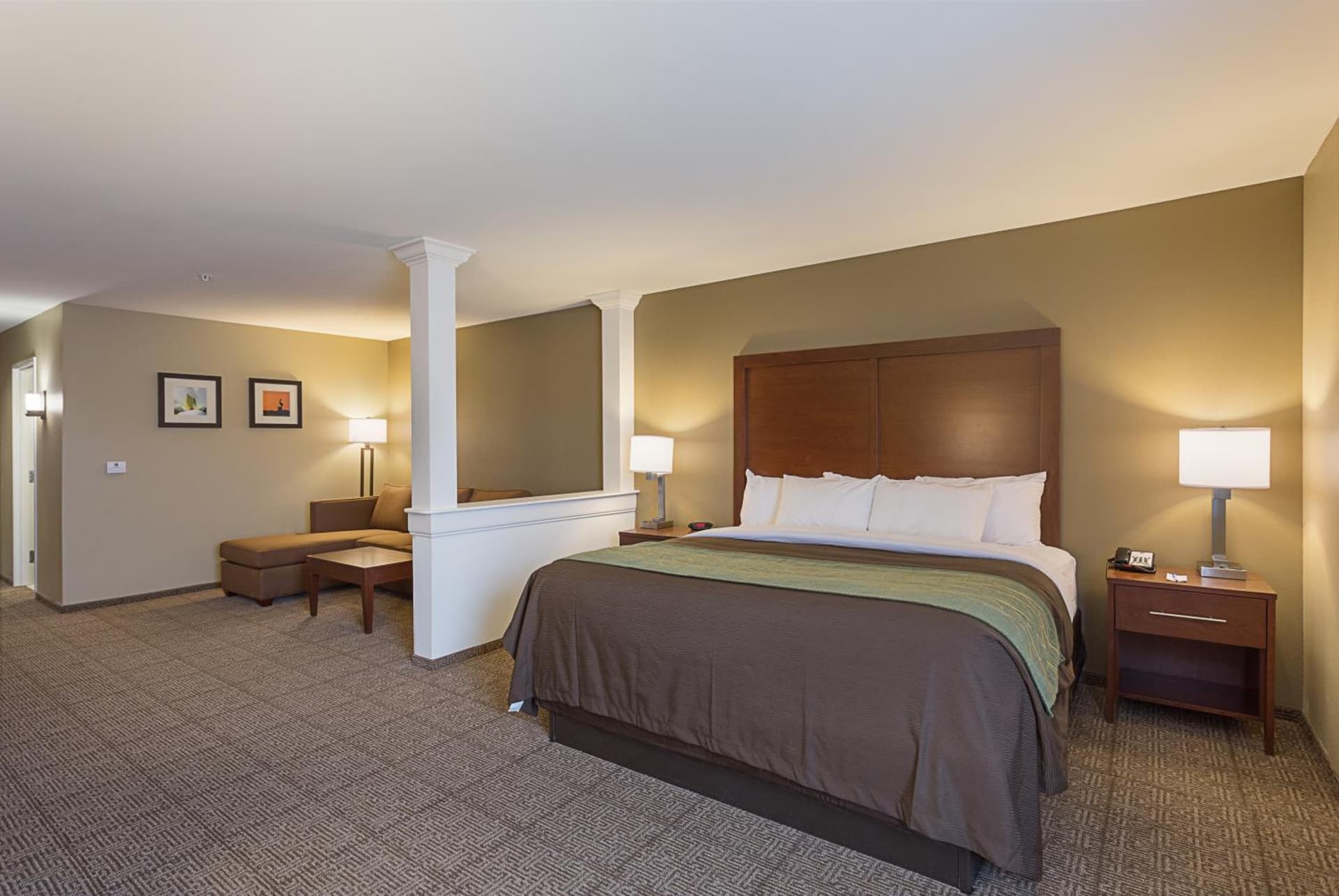 Comfort Inn & Suites Zachary interior in Zachary, LA — gallery photo 2