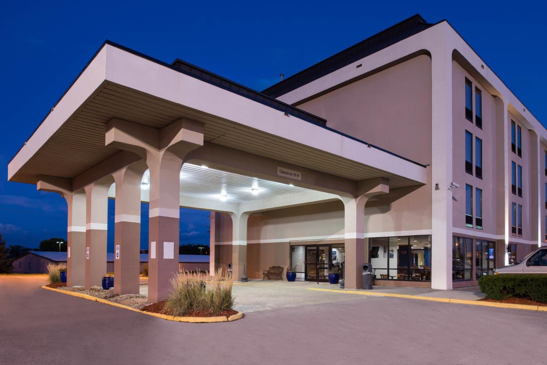 New Victorian Inn & Suites Omaha featured exterior or lobby in Omaha, NE — similar hotel