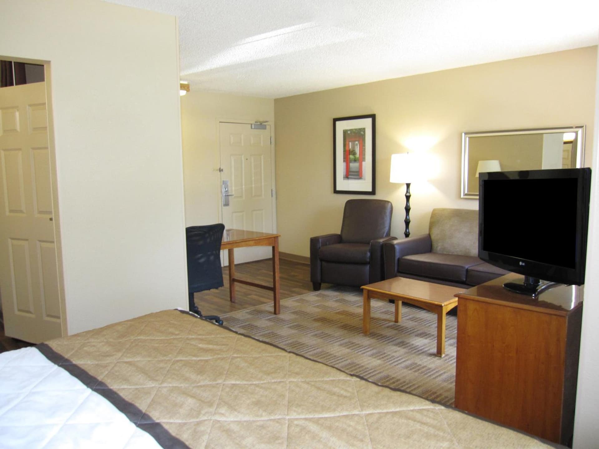 Extended Stay America Suites - Fayetteville - Fort Bragg gallery photo in Fayetteville, NC — image 38