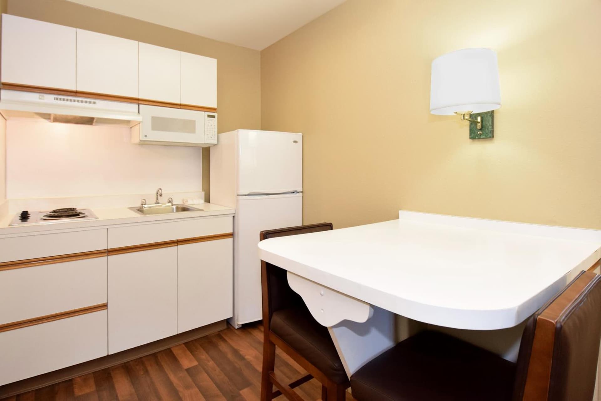 Extended Stay America Suites - Boca Raton - Commerce gallery photo in Boca Raton, FL — image 5