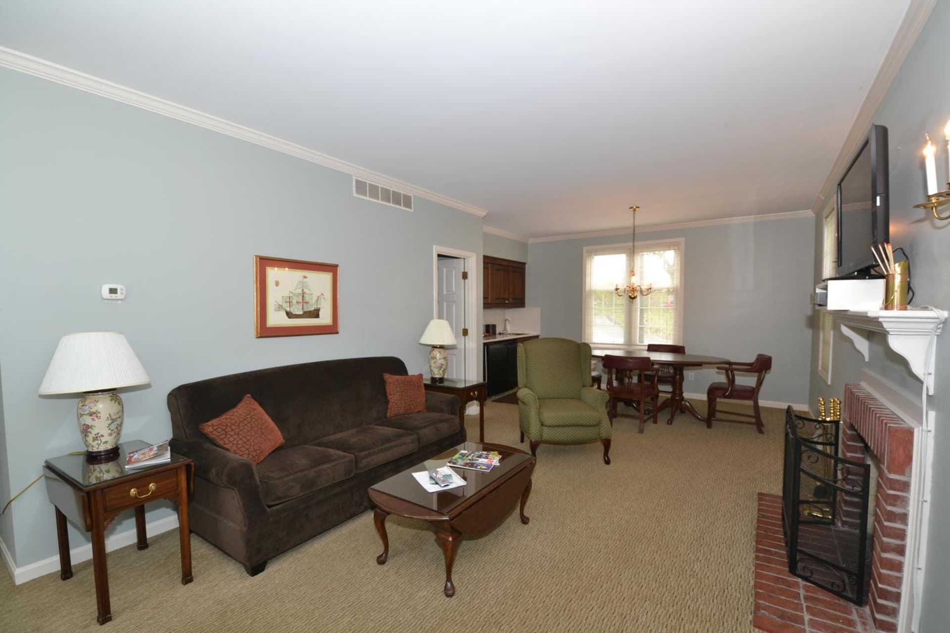 Century Suites Hotel gallery photo in Bloomington, IN — image 42
