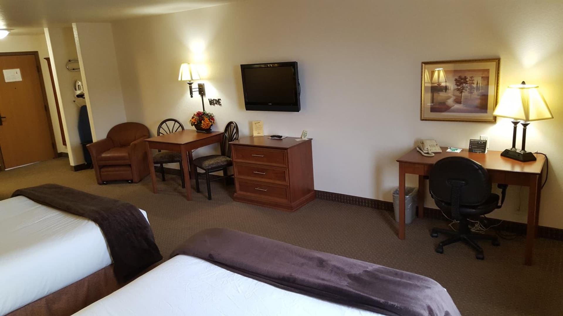 Expressway Suites Fargo property views in Fargo, ND — gallery photo 3