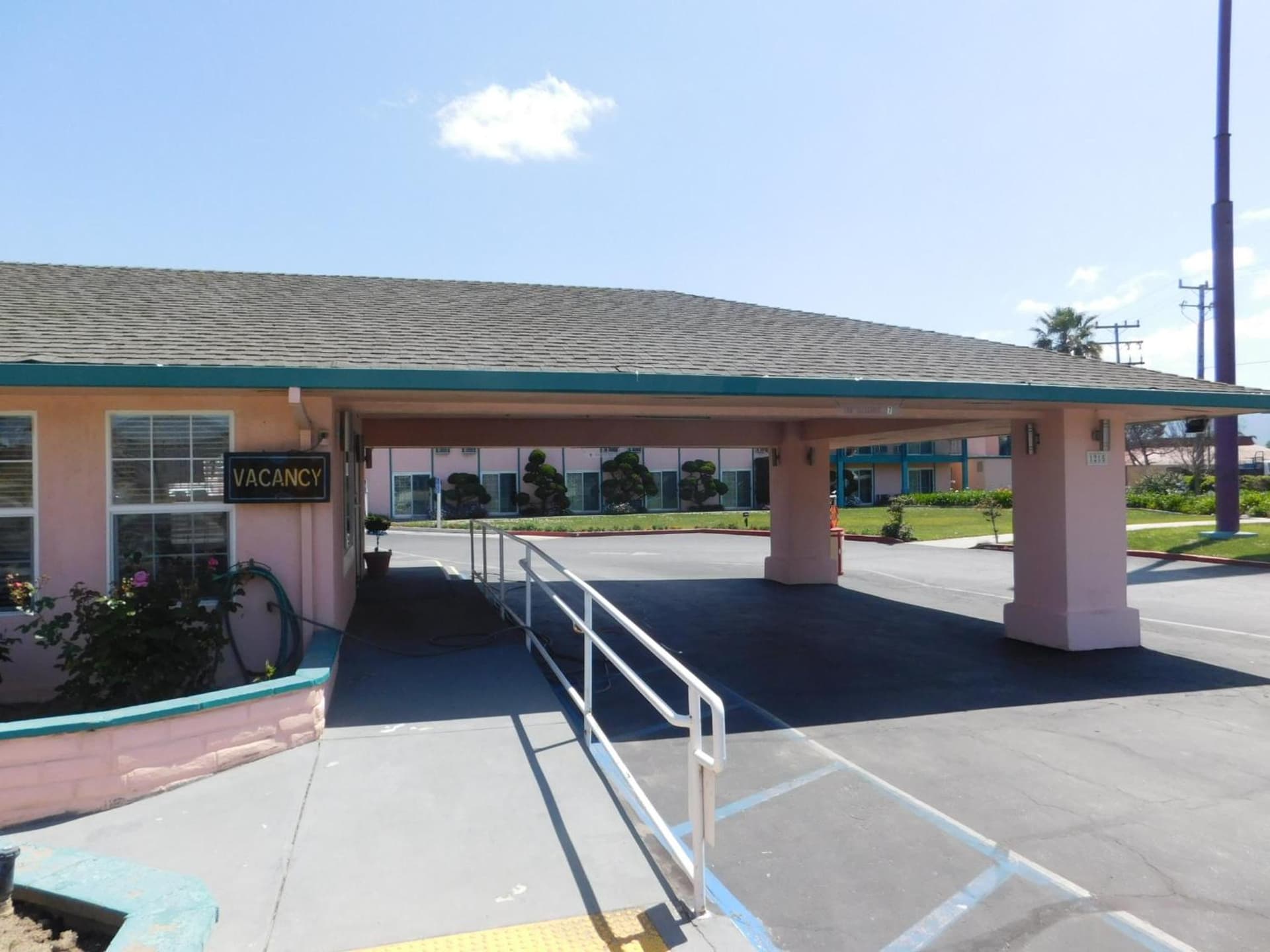 Inns of California Salinas gallery photo in Salinas, CA — image 5